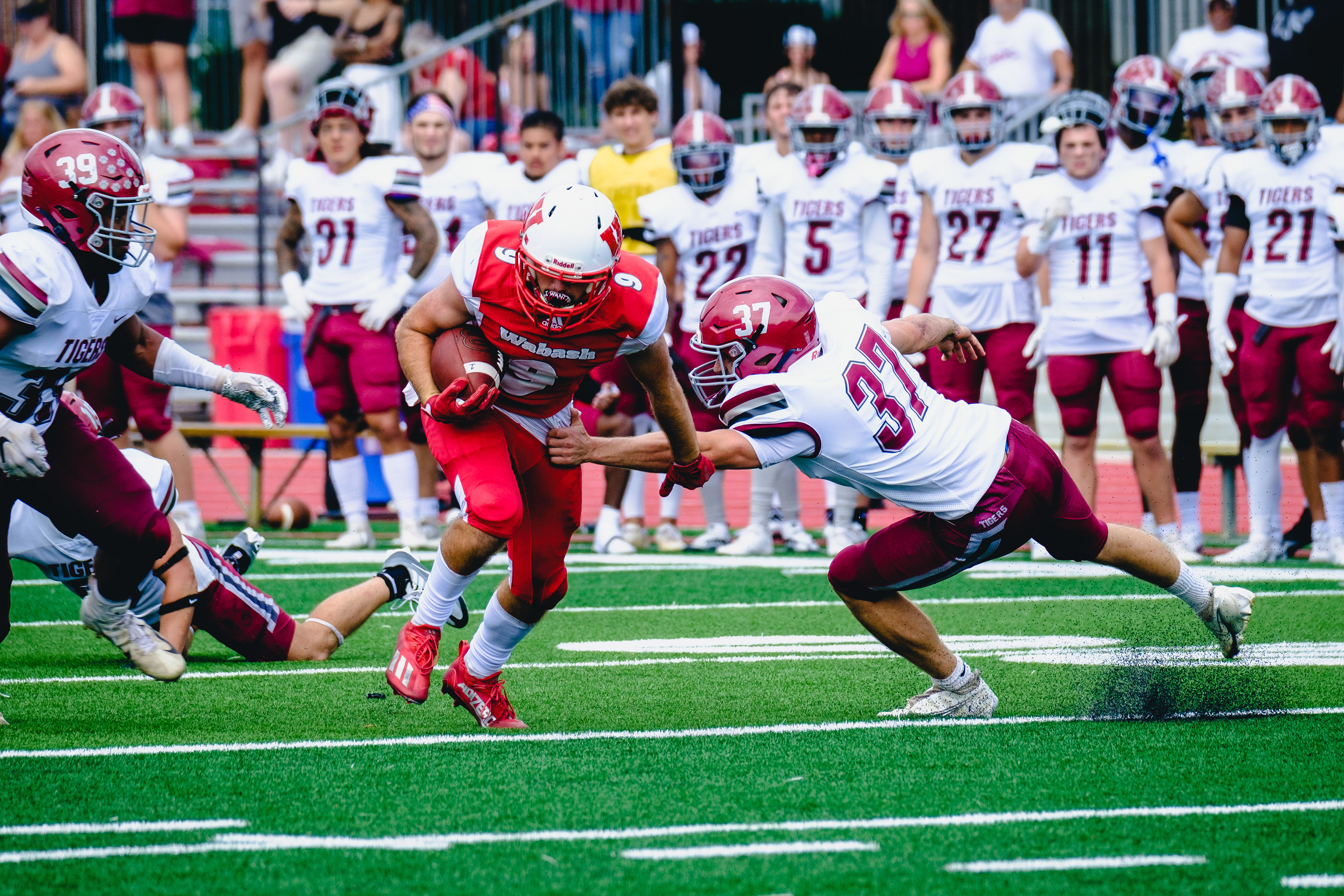 CRAWFORDSVILLE, IN – September 03, 2022 – Wide Receiver Zane Thomas #6 of the Wabash Little Giants runs the ball during the game against the Hampden-Sydney Tigers and the Wabash Little Giants at Little Giant Stadium in Crawfordsville, IN. 