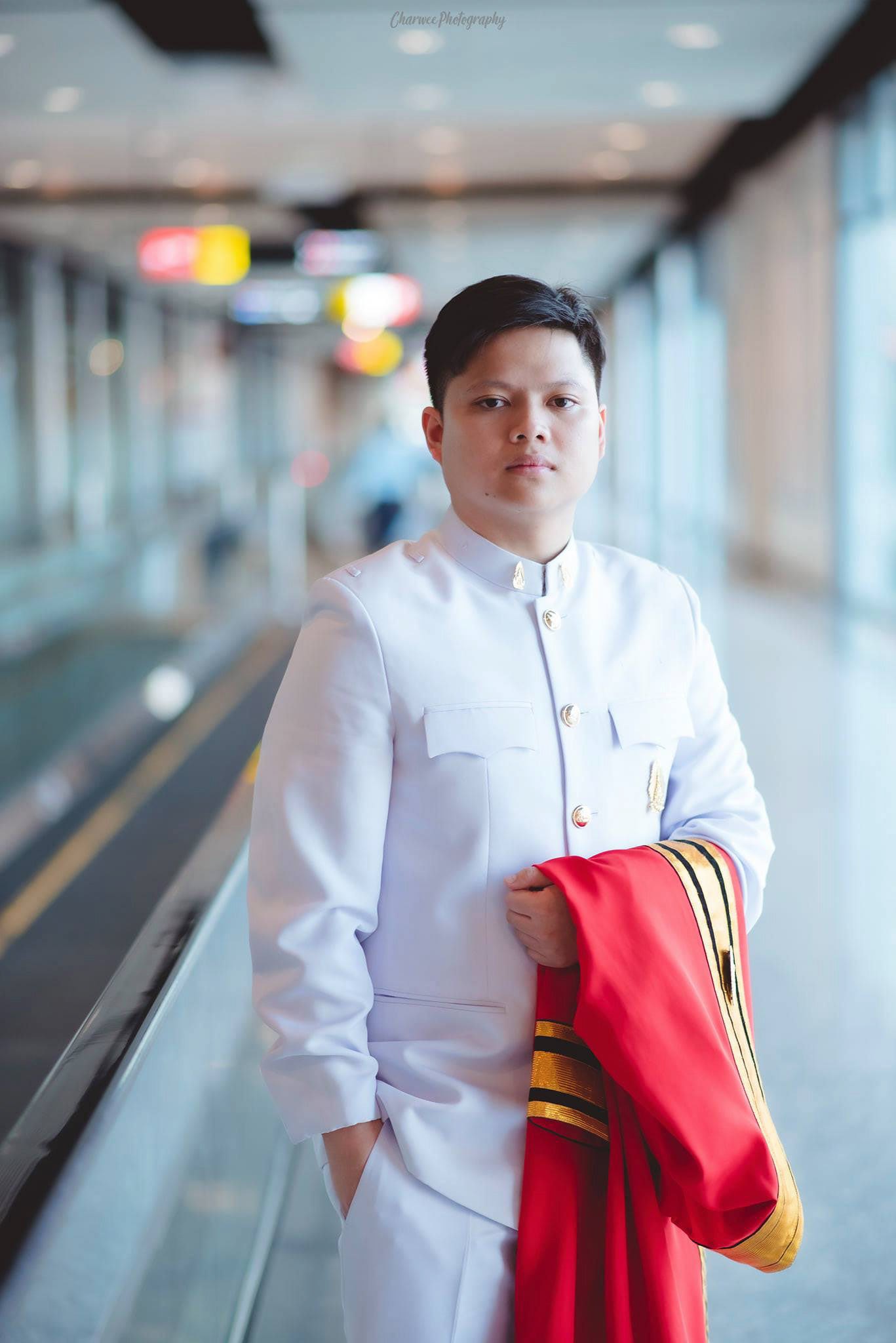 King Mongkut's University of Technology Thonburi ถ่ายภาพรับปริญญา นอกรอบราคาพิเศษจ้า ติดต่อสอบถามรายละเอียดได้นะครับ Line : charwee Tel : 0841664941