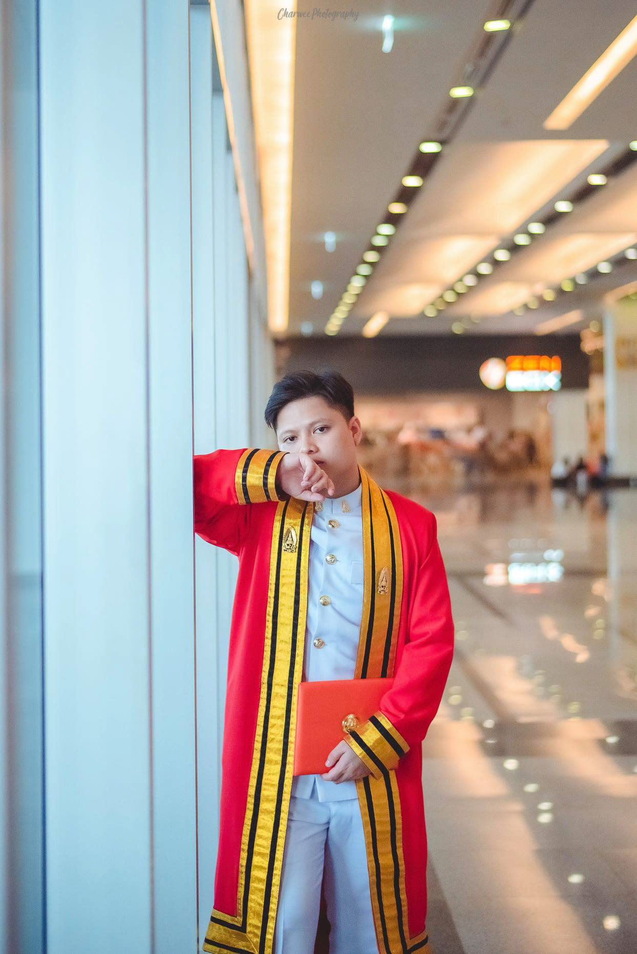 King Mongkut's University of Technology Thonburi ถ่ายภาพรับปริญญา นอกรอบราคาพิเศษจ้า ติดต่อสอบถามรายละเอียดได้นะครับ Line : charwee Tel : 0841664941
