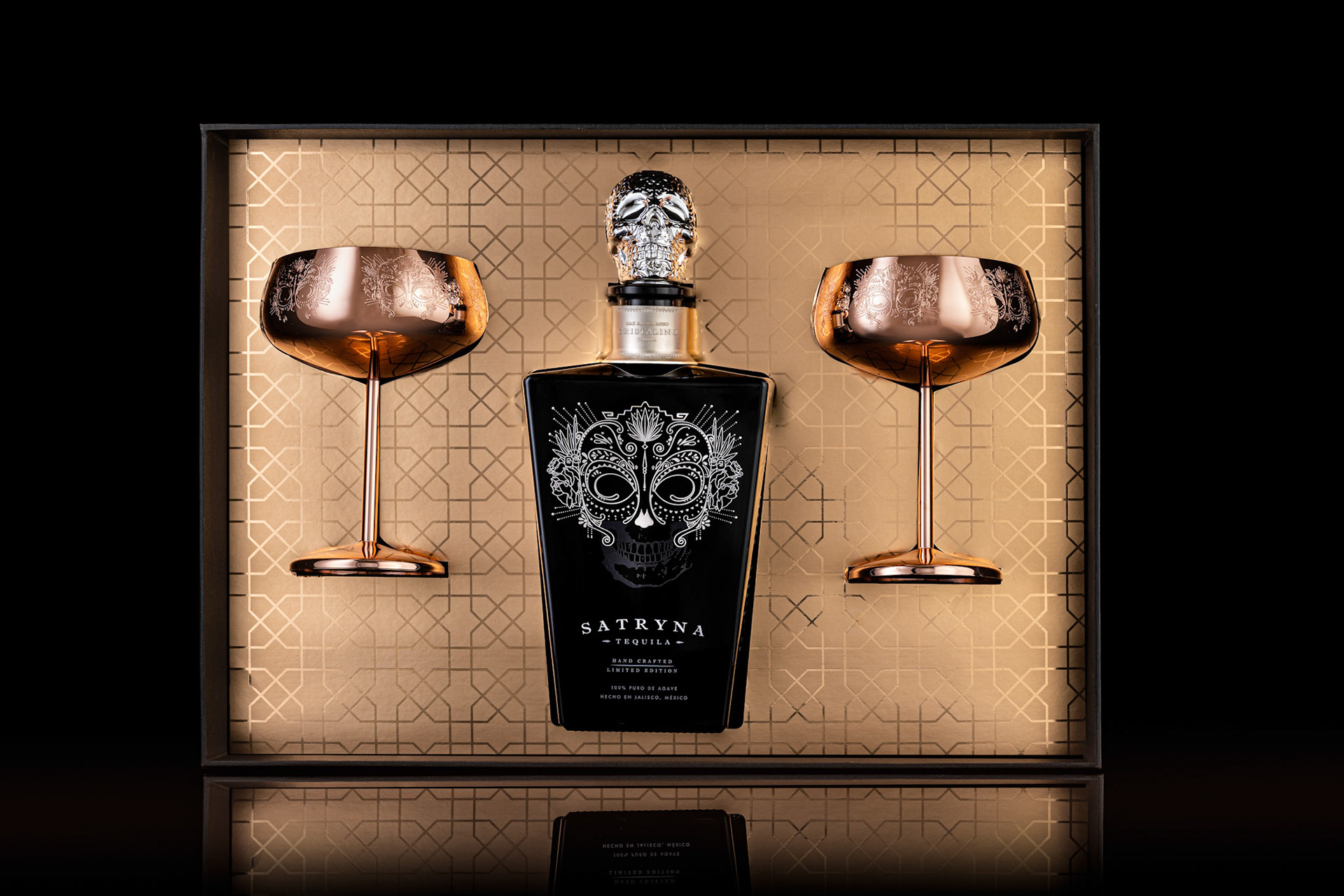 Pack shots and presentation boxes