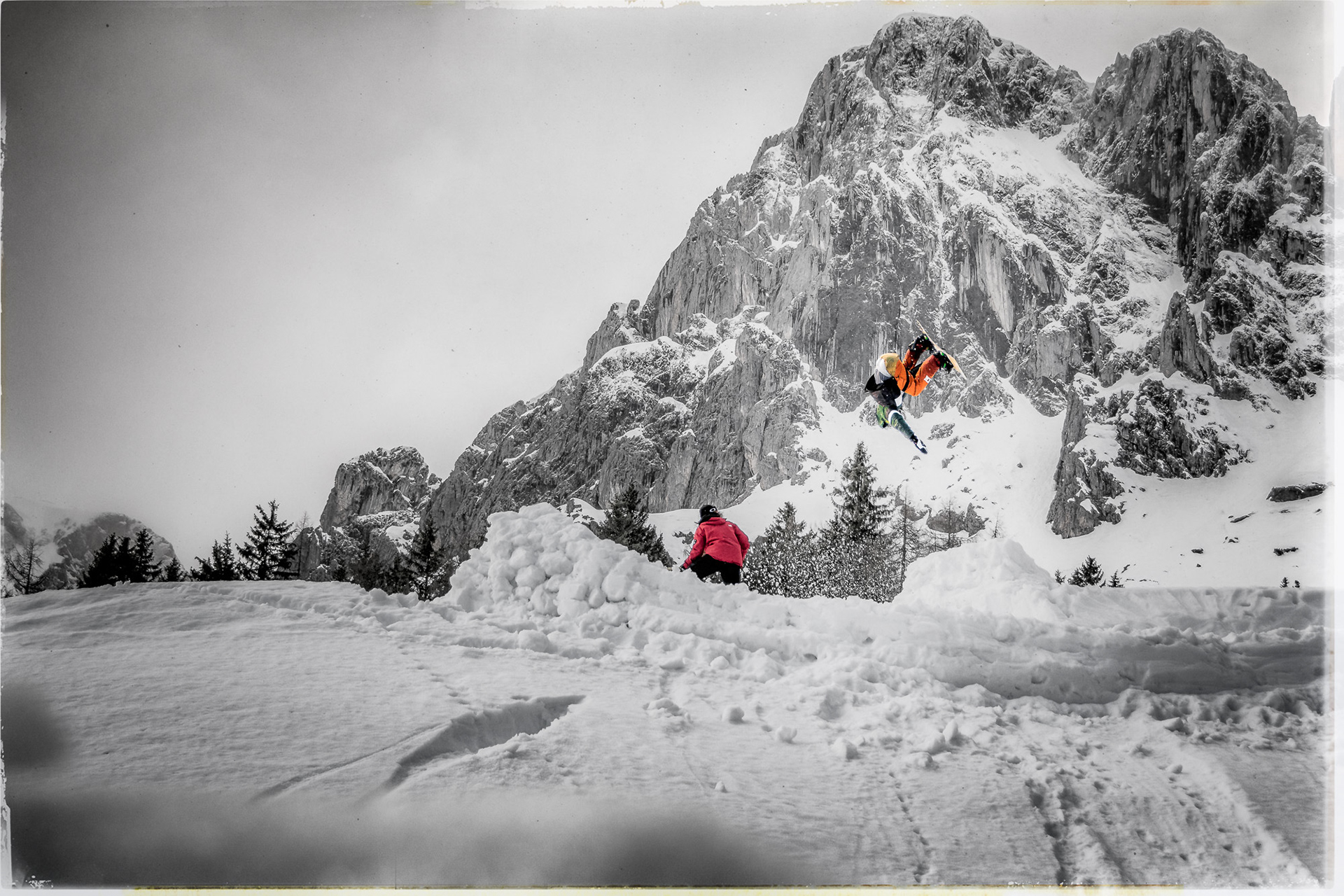 Ali Lindmoser gapping over Andy Röck