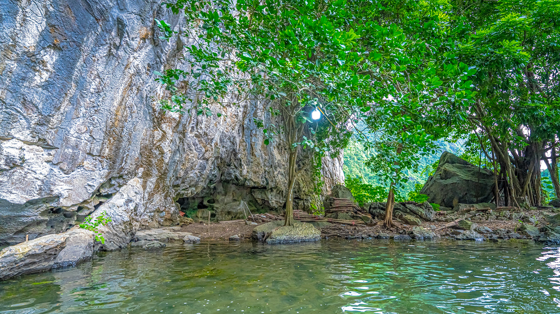 Before entering 3rd Cave