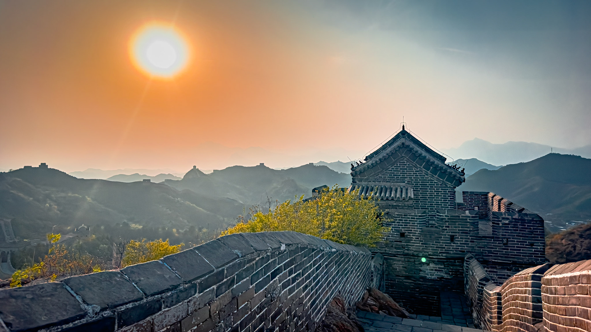 Sunset on the wall and watch tower