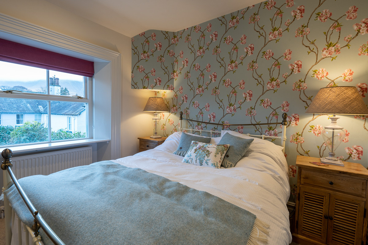The king-size bedroom