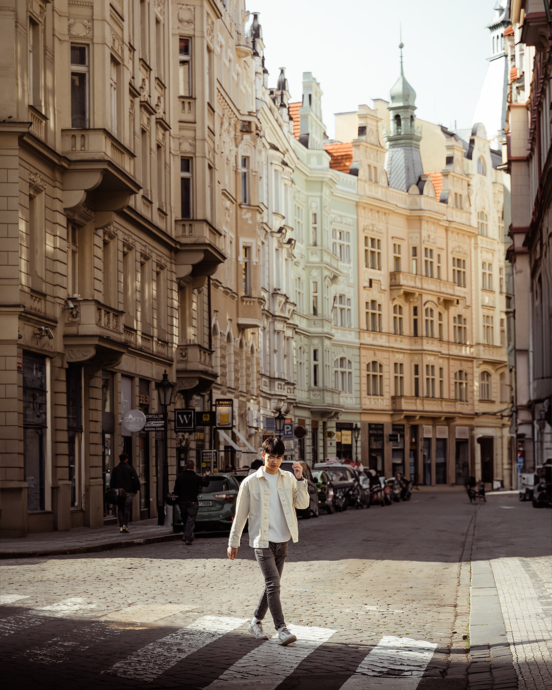 Lost in motion - crossing the streets of Prague