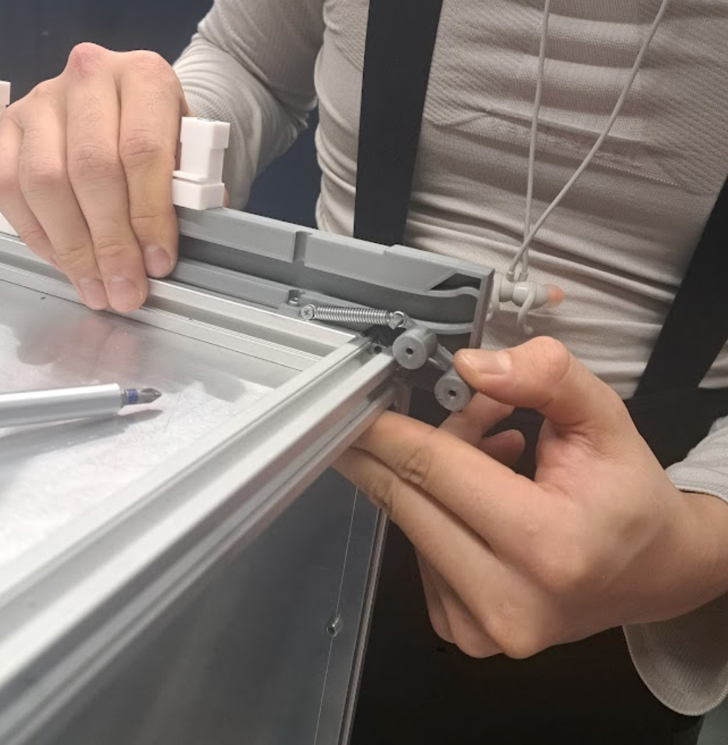 Spring loaded hinge