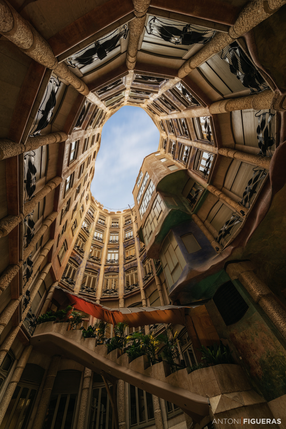 La Pedrera (Antoni Gaudí)