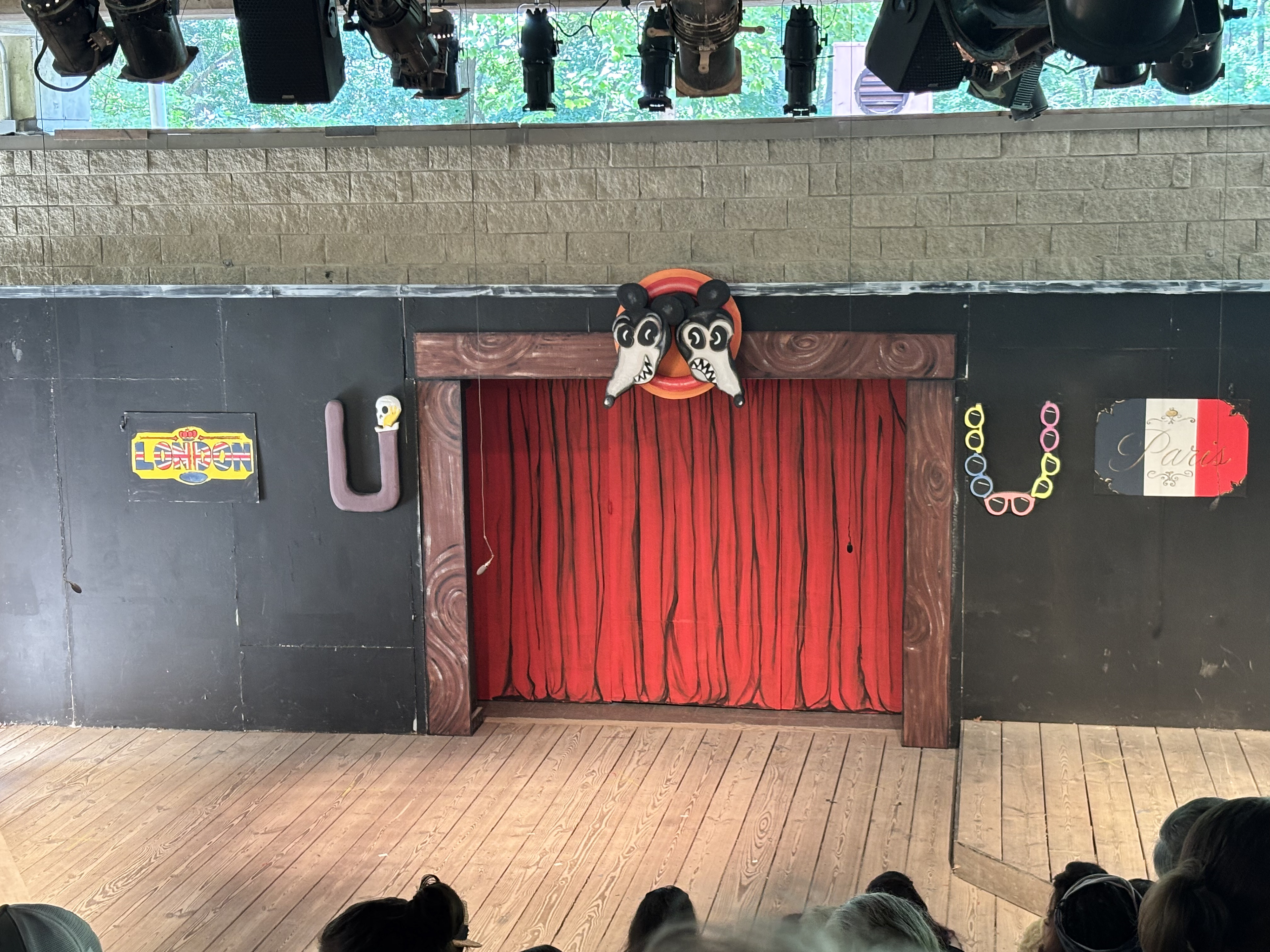 Red Curtains, Good Rats 2026