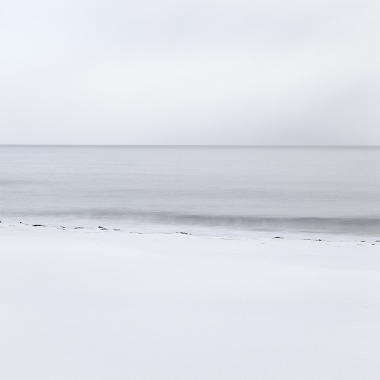 スローシャッターで撮影した波