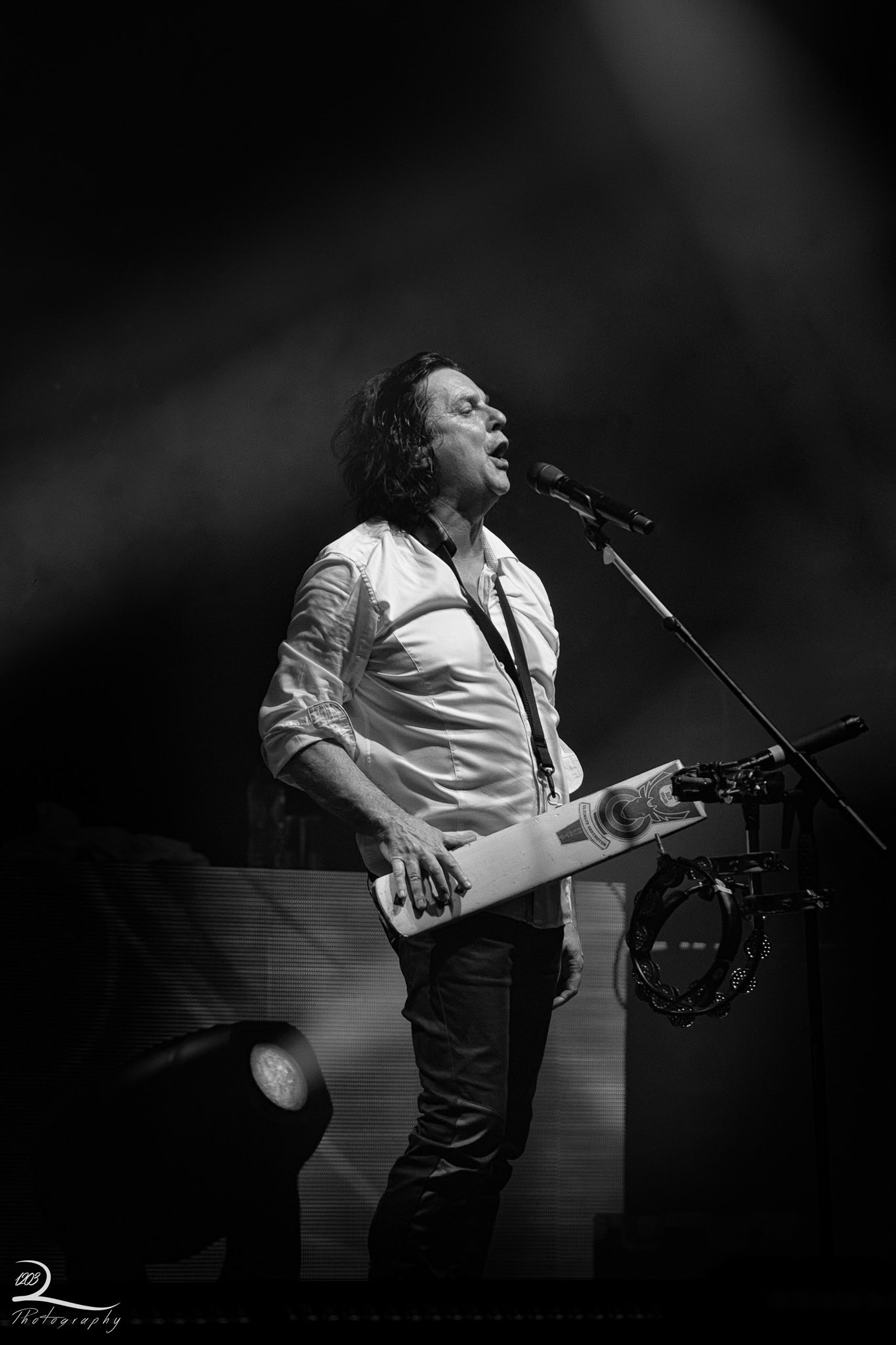 Marillion Zaterdag: Interior Lulu, Built-in Bastard Radar, One Fine Day, Enlightened, Ocean Cloud, Fantastic Place, When I Meet God, An Accidental Man, The Fruit of the Wild Rose, Genie, Separated Out, This Strange Engine, Encore: Estonia, This Is The 21st Century