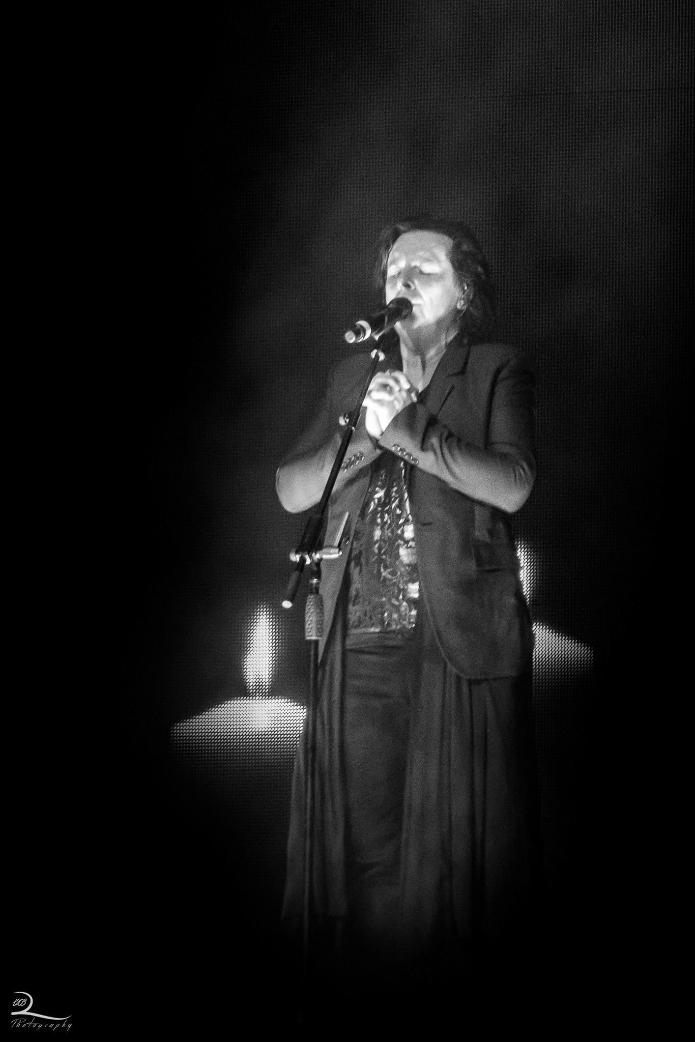 Marillion Vrijdag: The King of Sunset Town, The Bell in the Sea, The Uninvited Guest, Seasons End, Splintering Heart, This Town, The Rakes Progress, 100 Nights, Holidays in Eden, Dry Land (How We Live cover), Cover My Eyes (Pain and Heaven), Bridge, Living With the Big Lie, Runaway, Hollow Man, Brave, Gazpacho, Cannibal Surf Babe, King