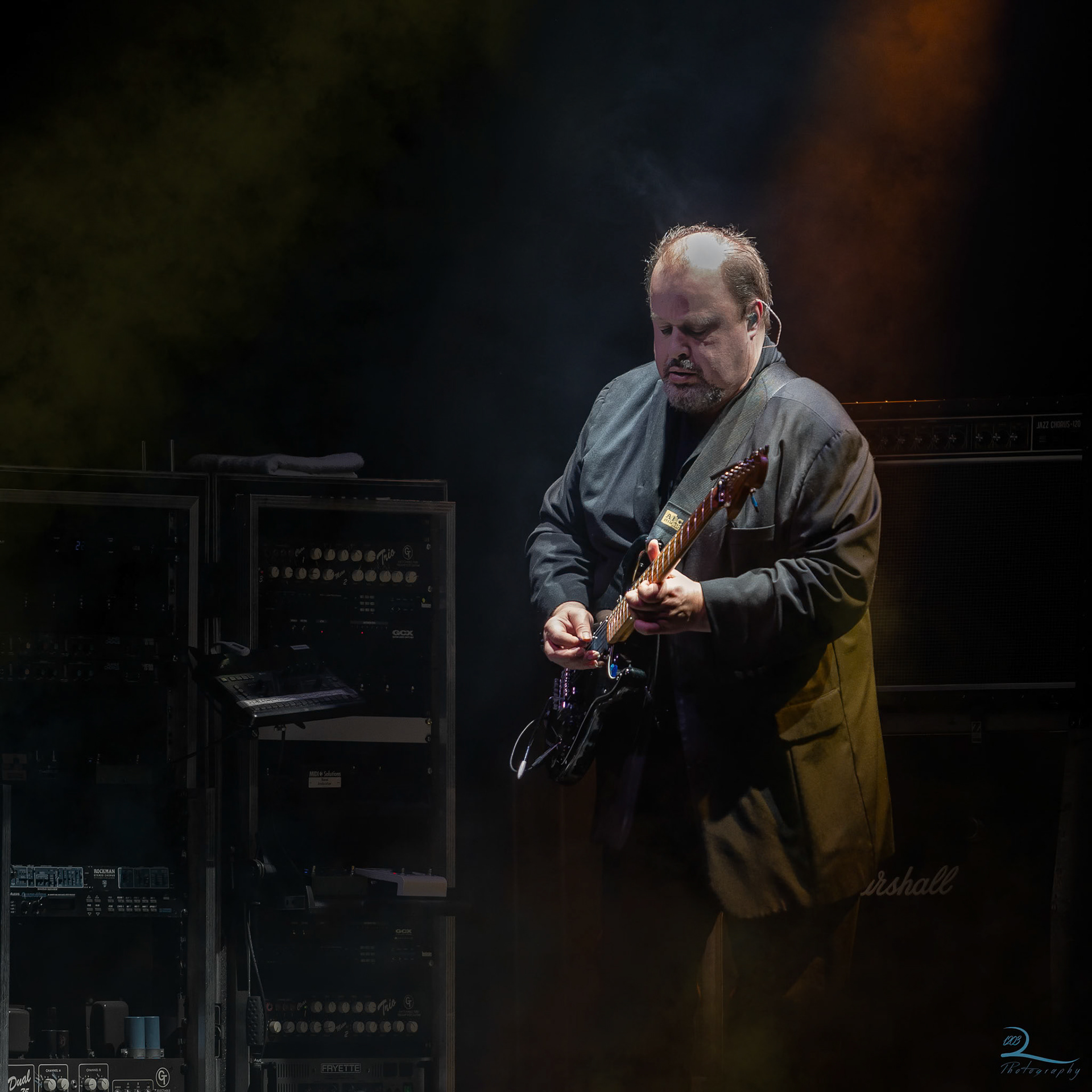 Marillion Zaterdag: Interior Lulu, Built-in Bastard Radar, One Fine Day, Enlightened, Ocean Cloud, Fantastic Place, When I Meet God, An Accidental Man, The Fruit of the Wild Rose, Genie, Separated Out, This Strange Engine, Encore: Estonia, This Is The 21st Century