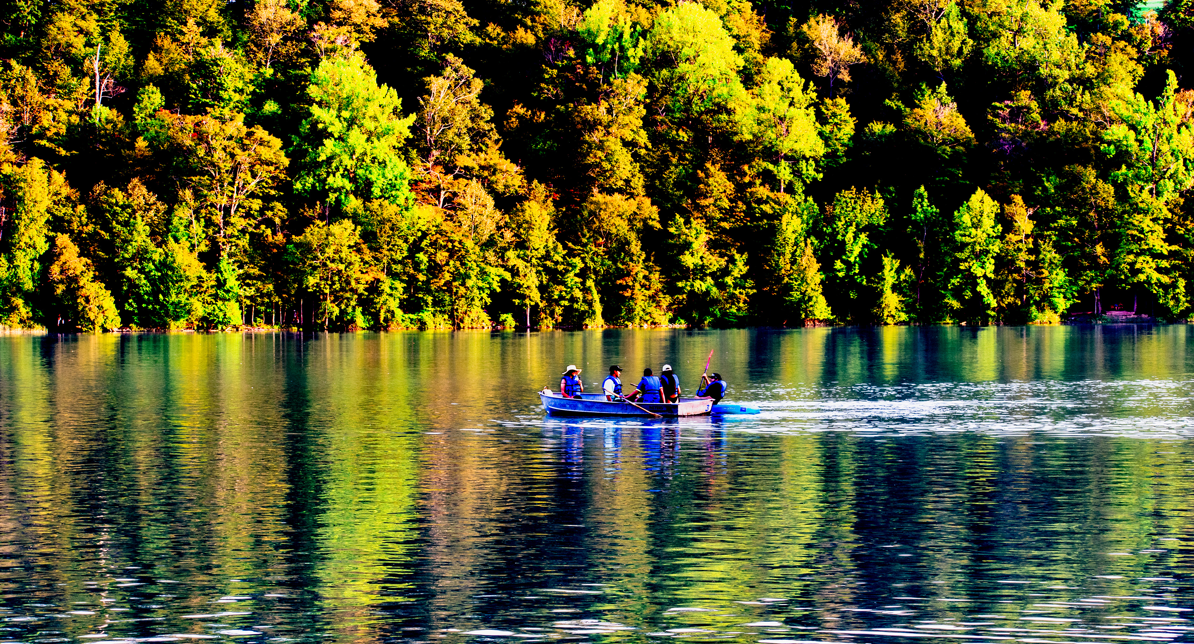 Kayakers at Green Lakes State Park