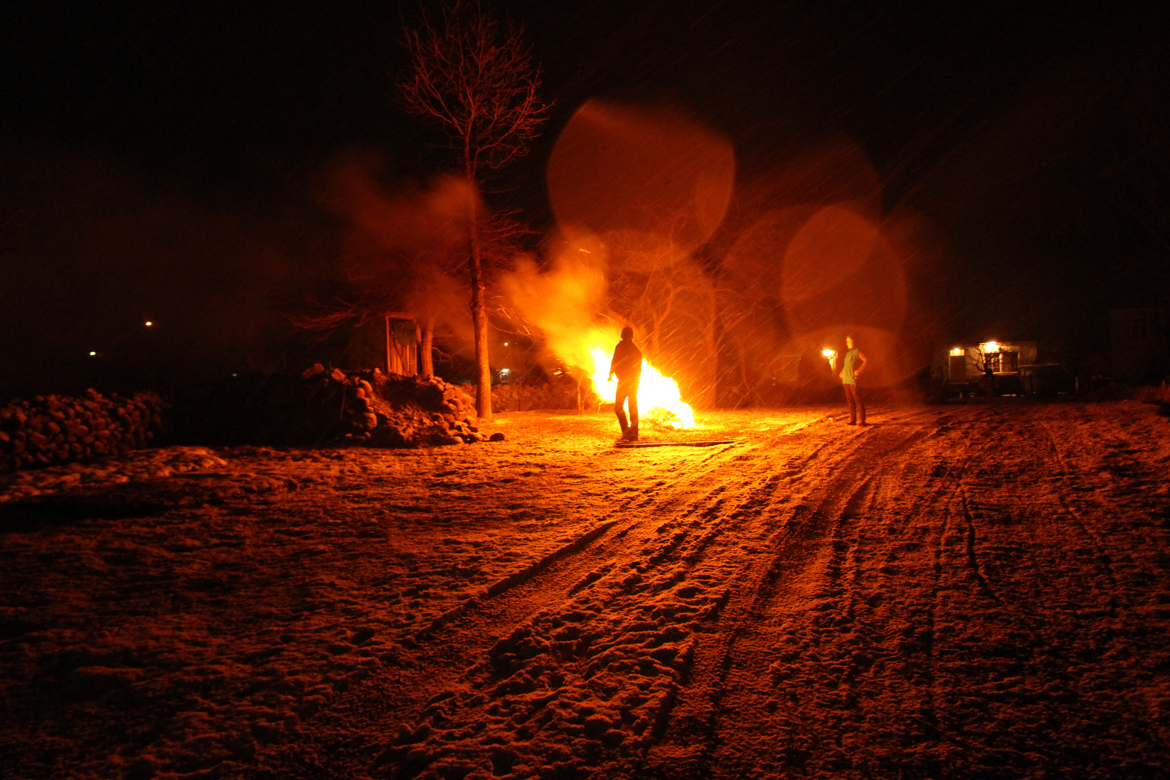 For four Tuesdays leading up to March 21, people prepare small bonfires to jump over. When they leap over the fire, they make a wish for a good and happy year without grief. Each Tuesday, known as Charshanba during the festival period, represents one of nature's four elements: water, fire, earth and wind.  