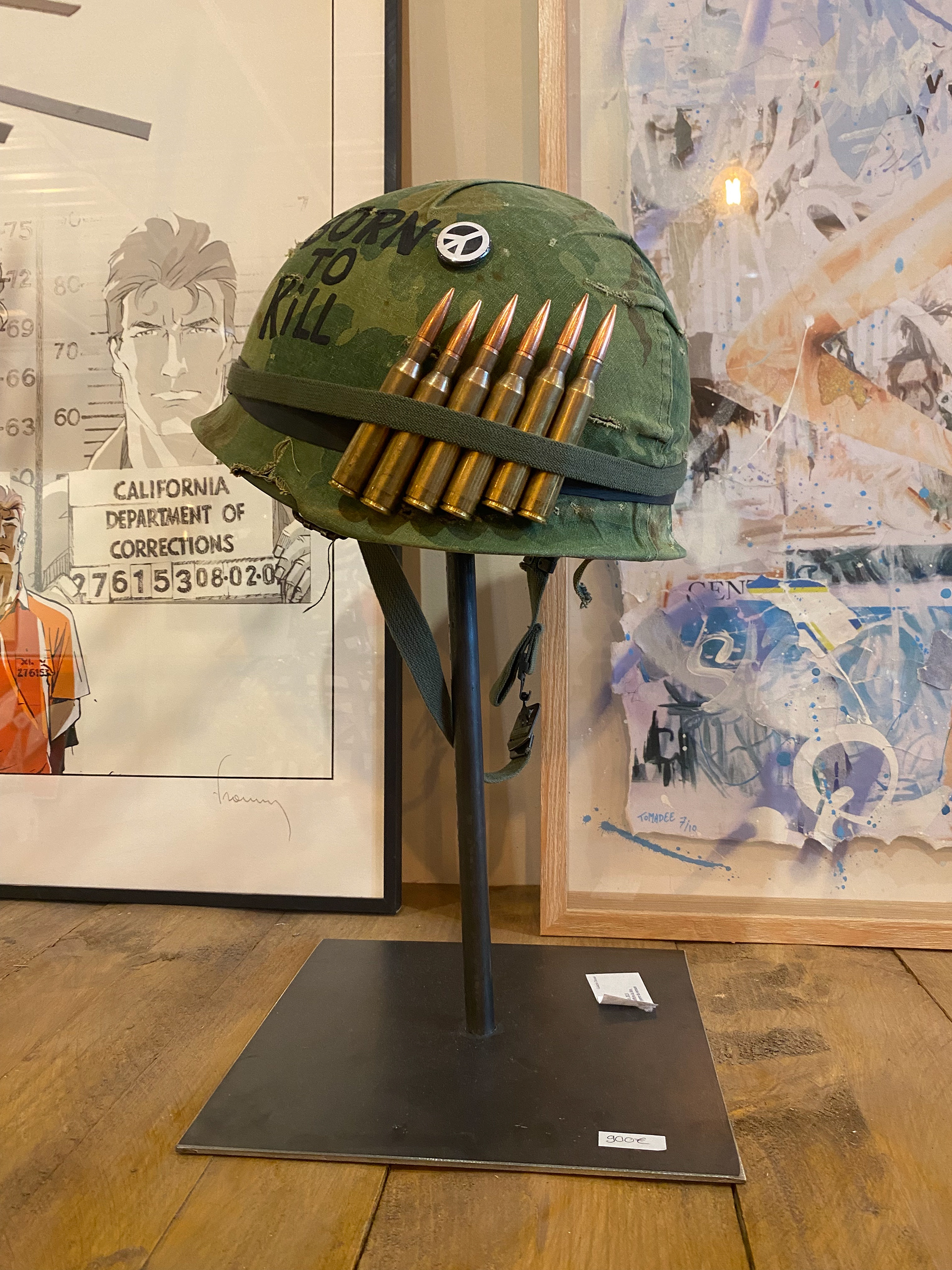 900€