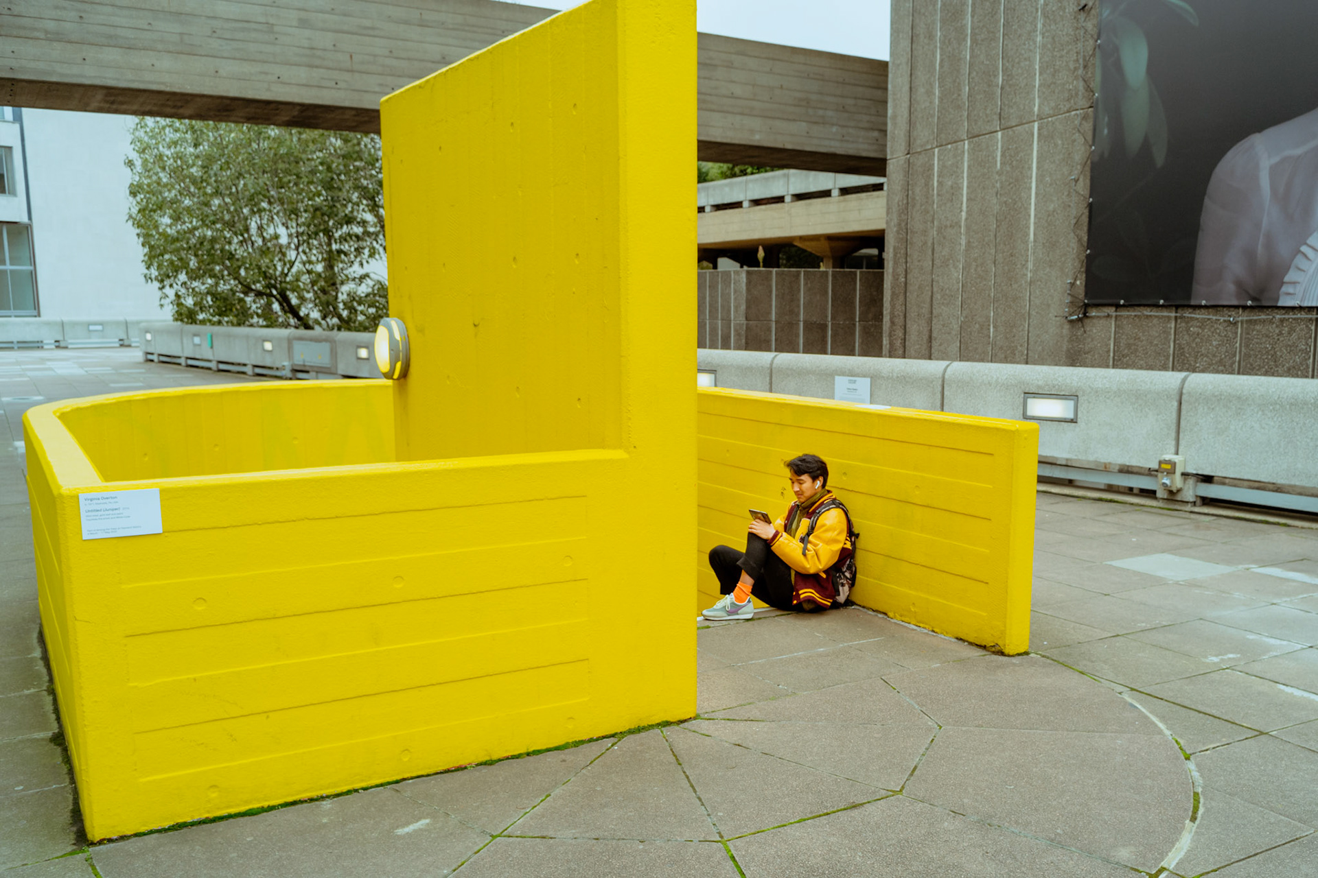 Matching Colour street photography by Michal Jeck