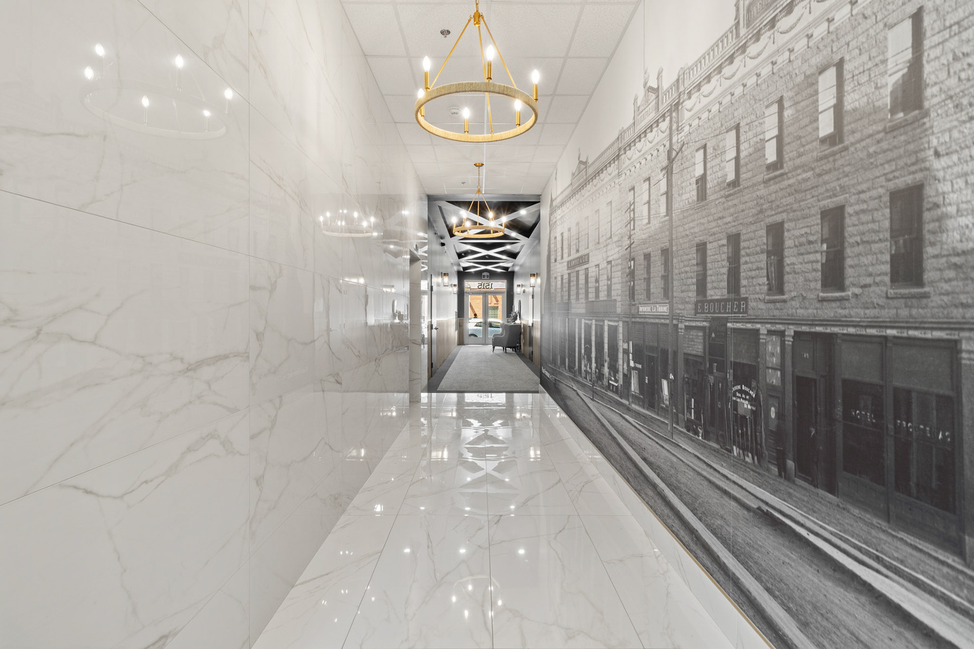 Place Frontenac intérieur commun