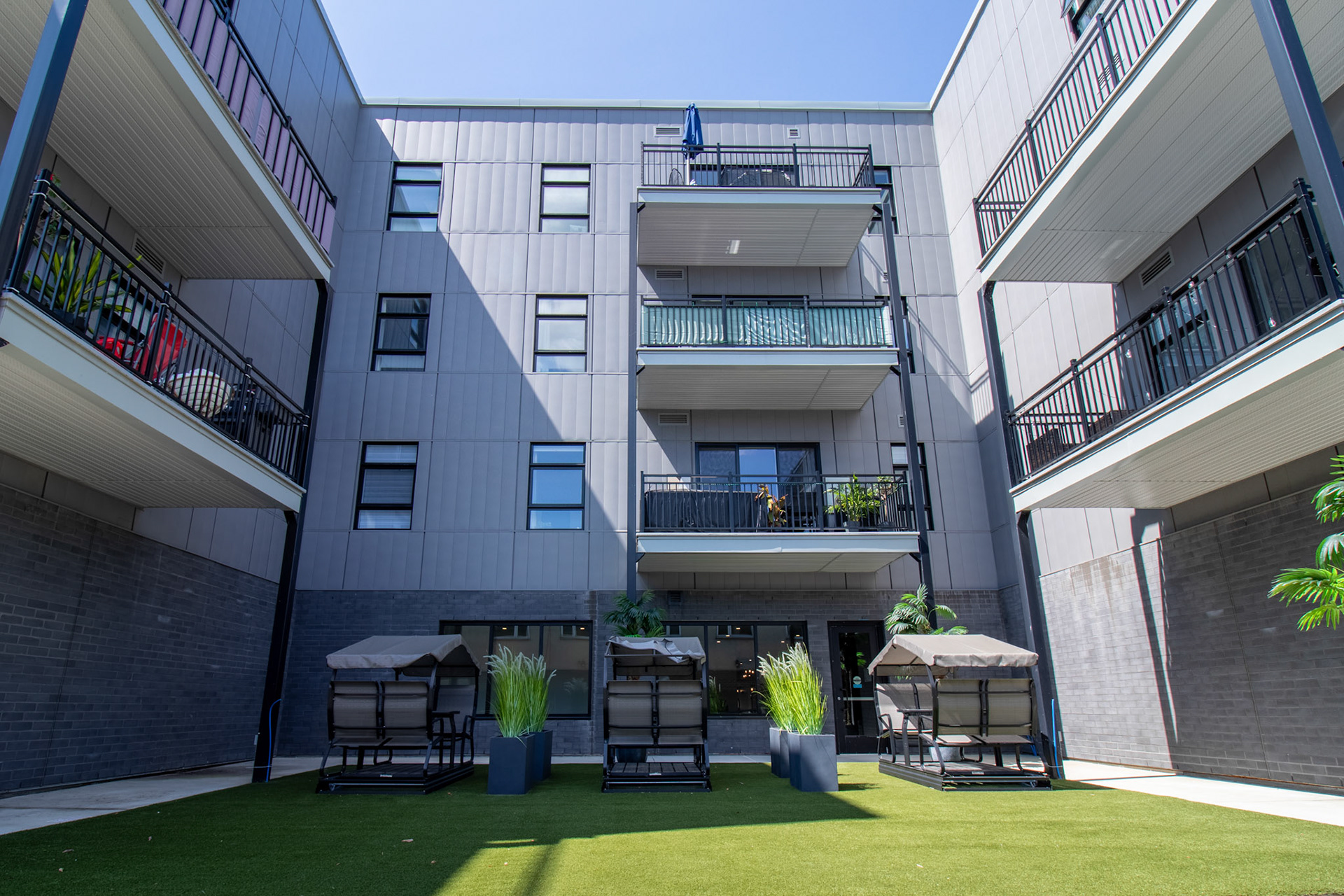 Place Frontenac cour arrière