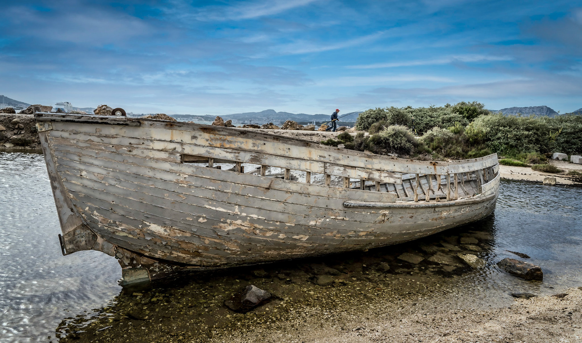 La barque et le pêcheur