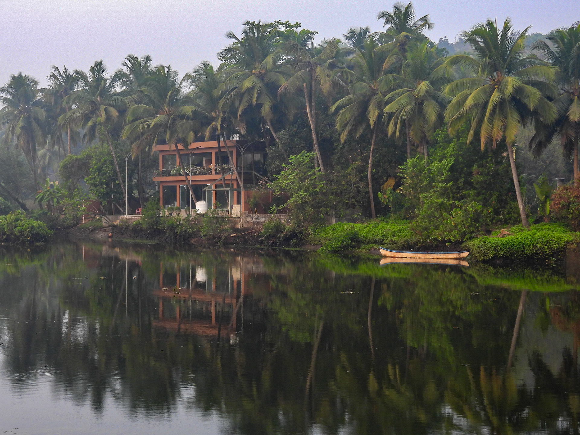 Riverside House - Moira