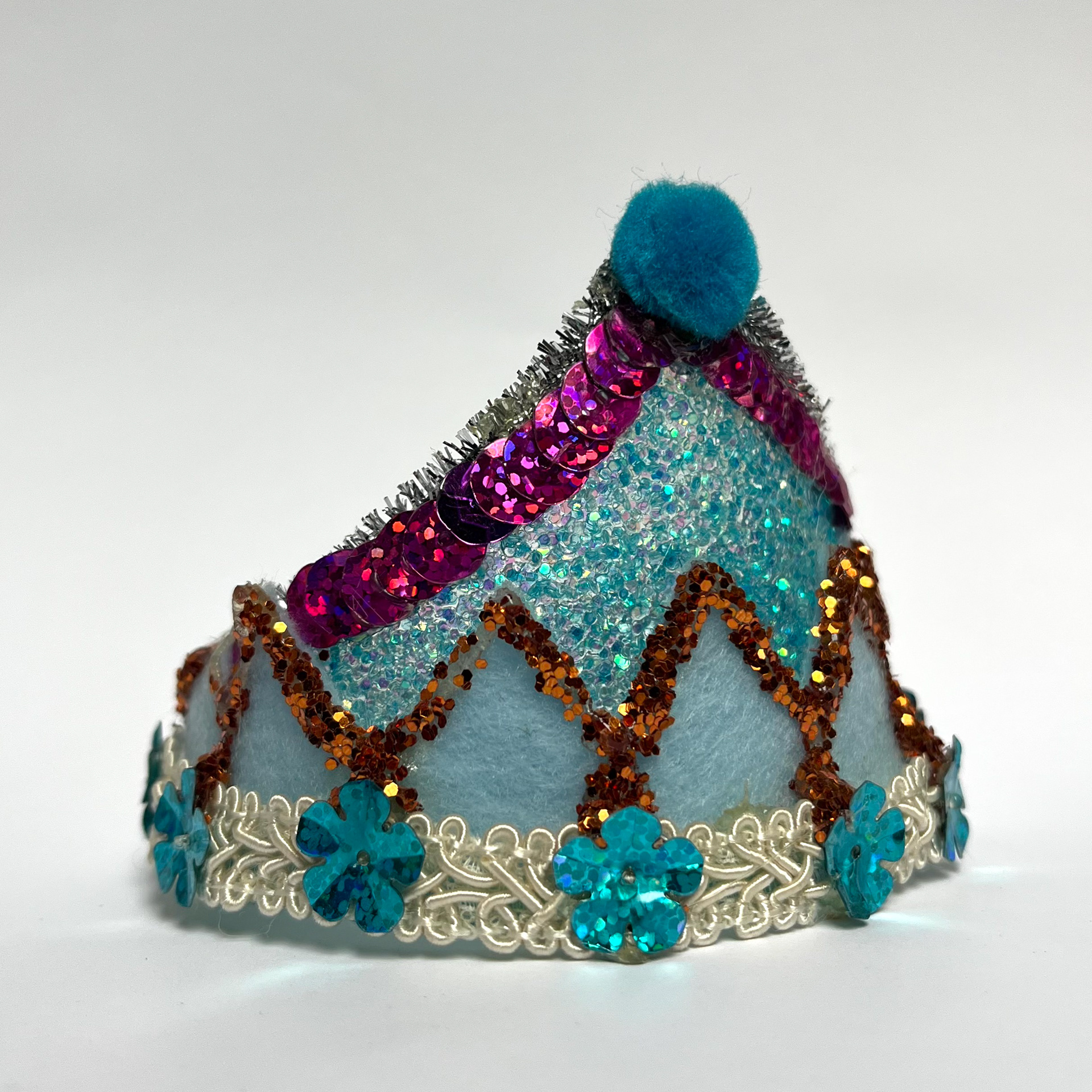 plastic cup crown