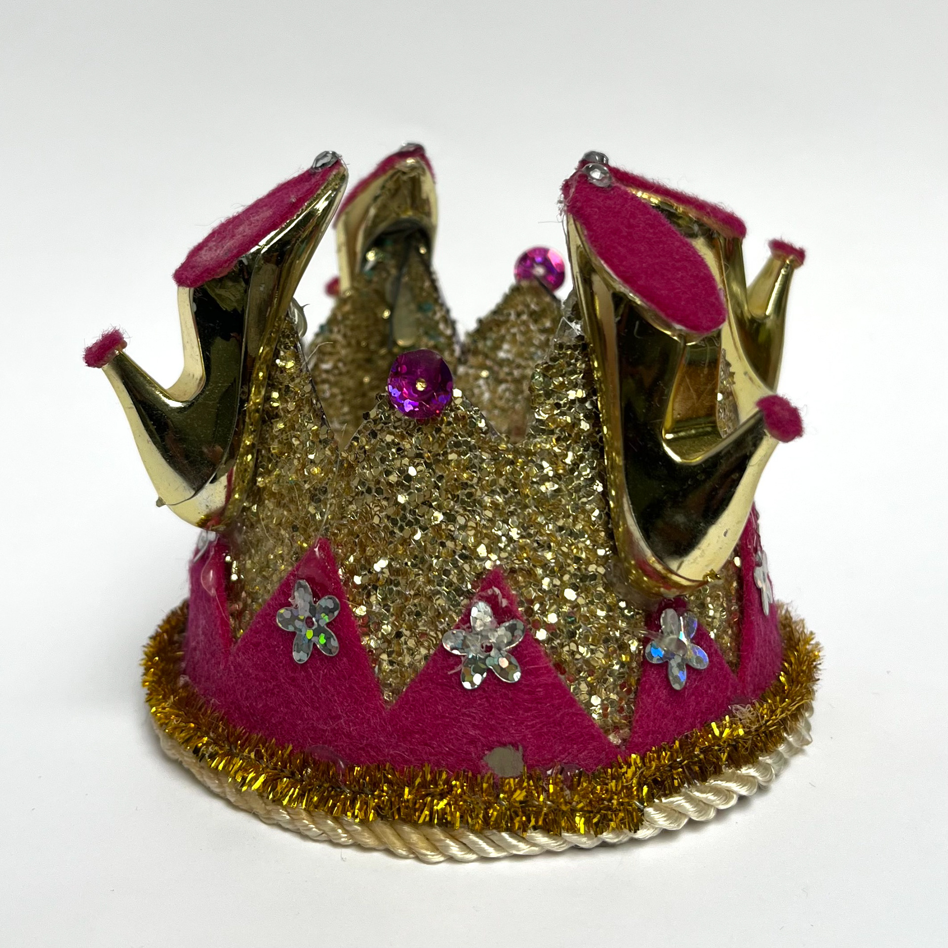 plastic cup crown