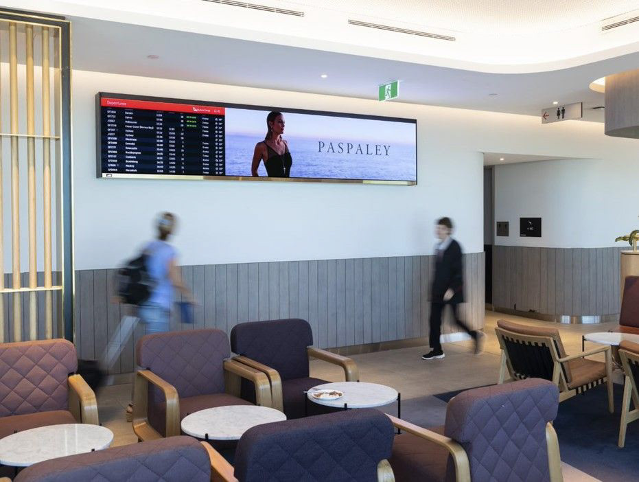 oOh! Qantas Lounge Melbourne Airport / 1.2mm 3.6mW x 0.675mH