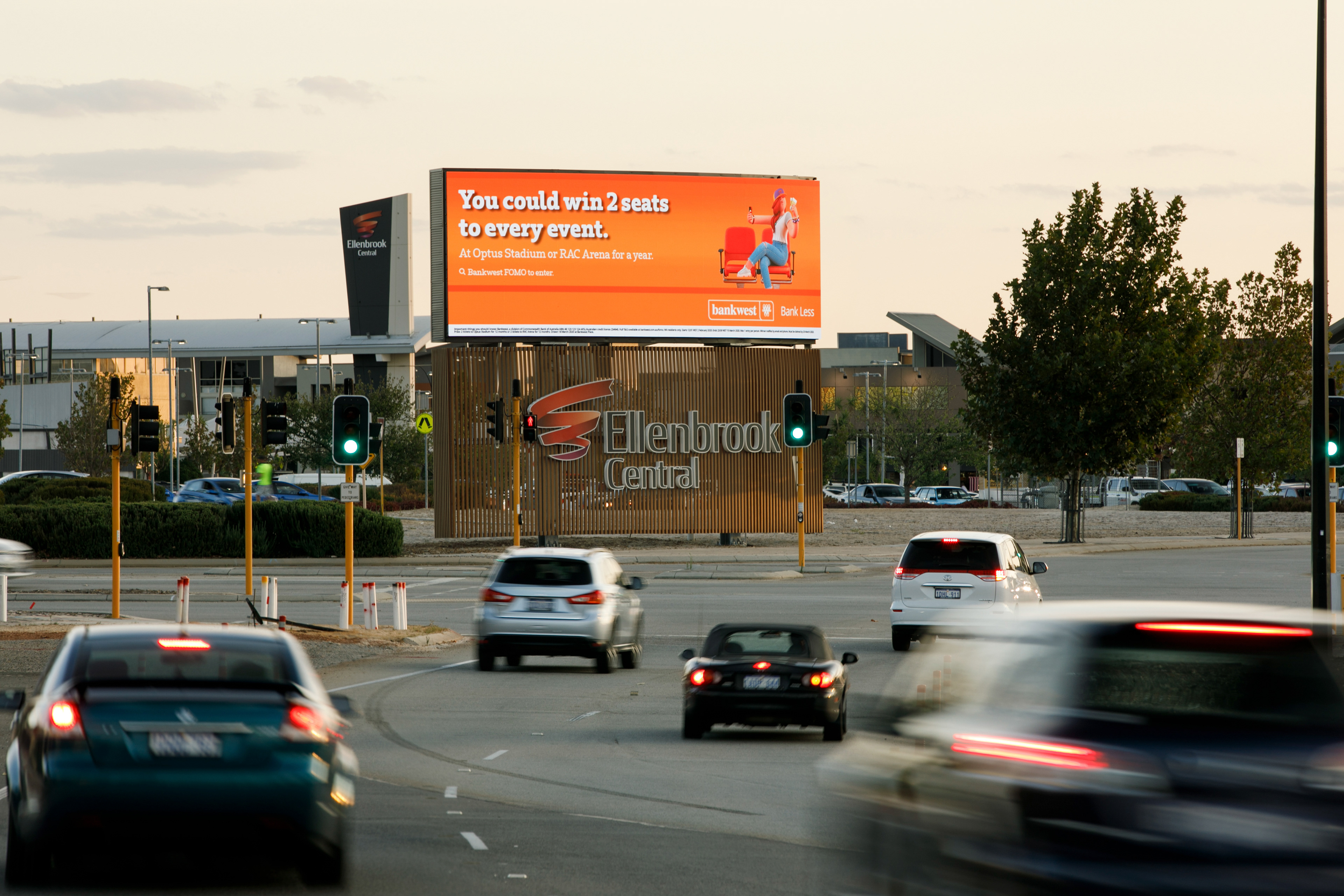Vicinity Ellenbrook Central / 8mm, 10.24mW x 3.456mH