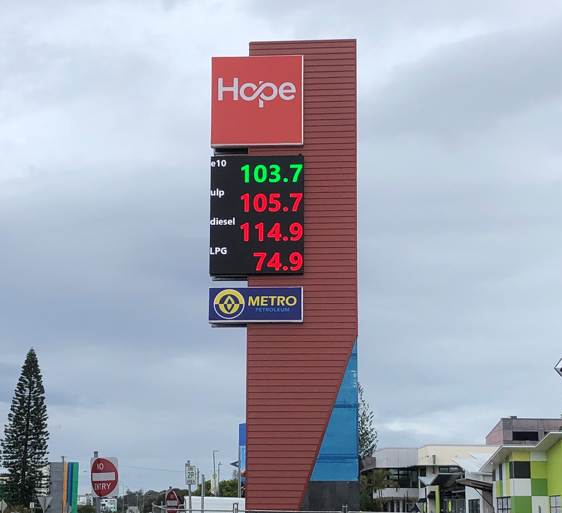 Hope Fuels / 10mm, 2.24mW x 2.88mH