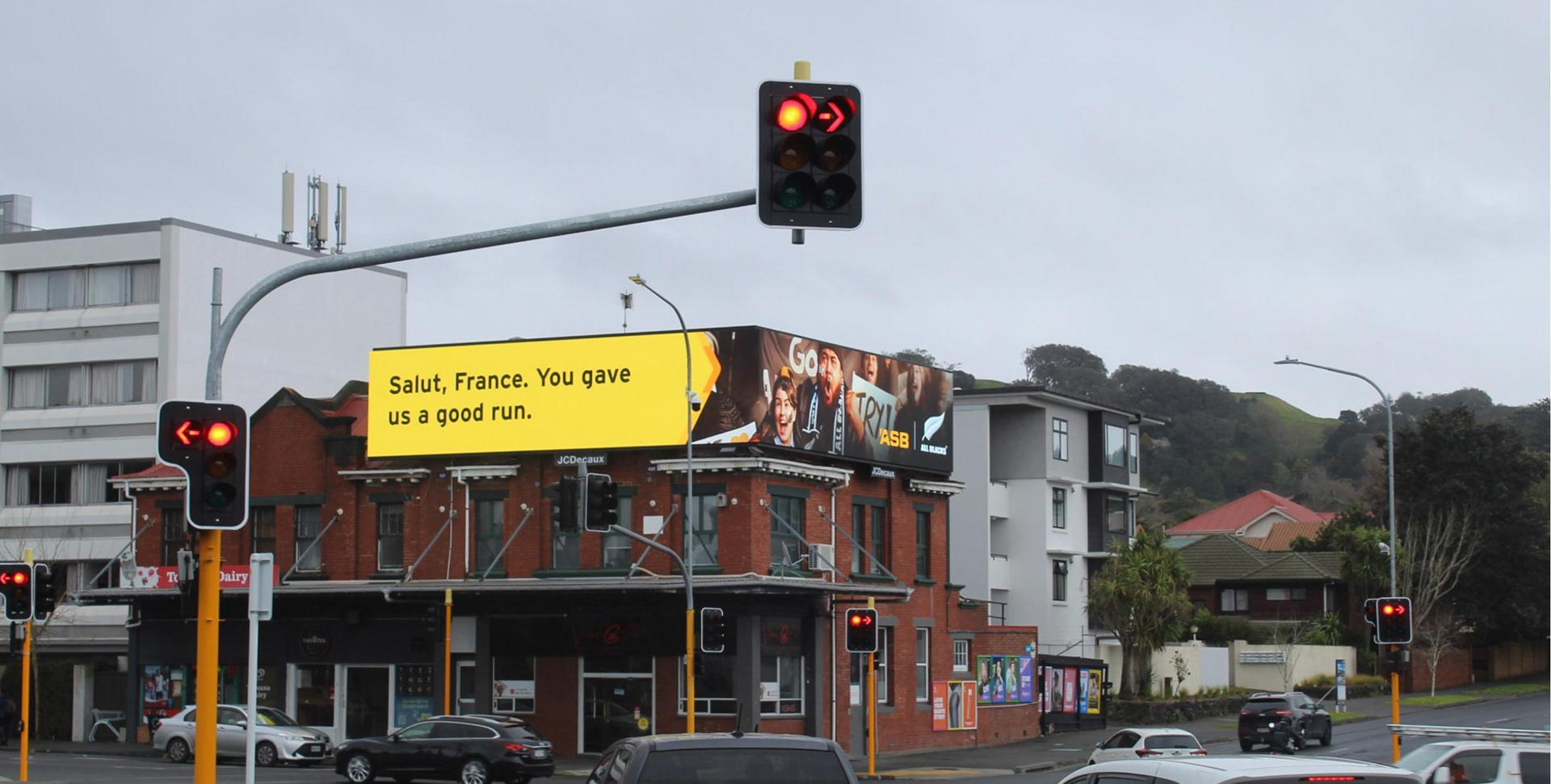 JCDecaux Manukau Rd, Auckland / 10mm, 23.68mW x 2.88mH