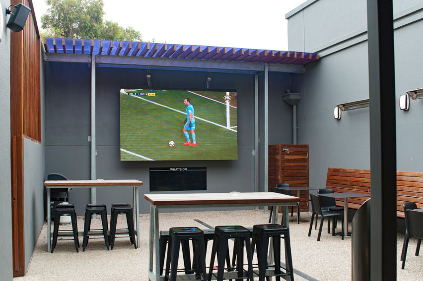 Deer Park Club / 5mm, 3mW x 1.15mH