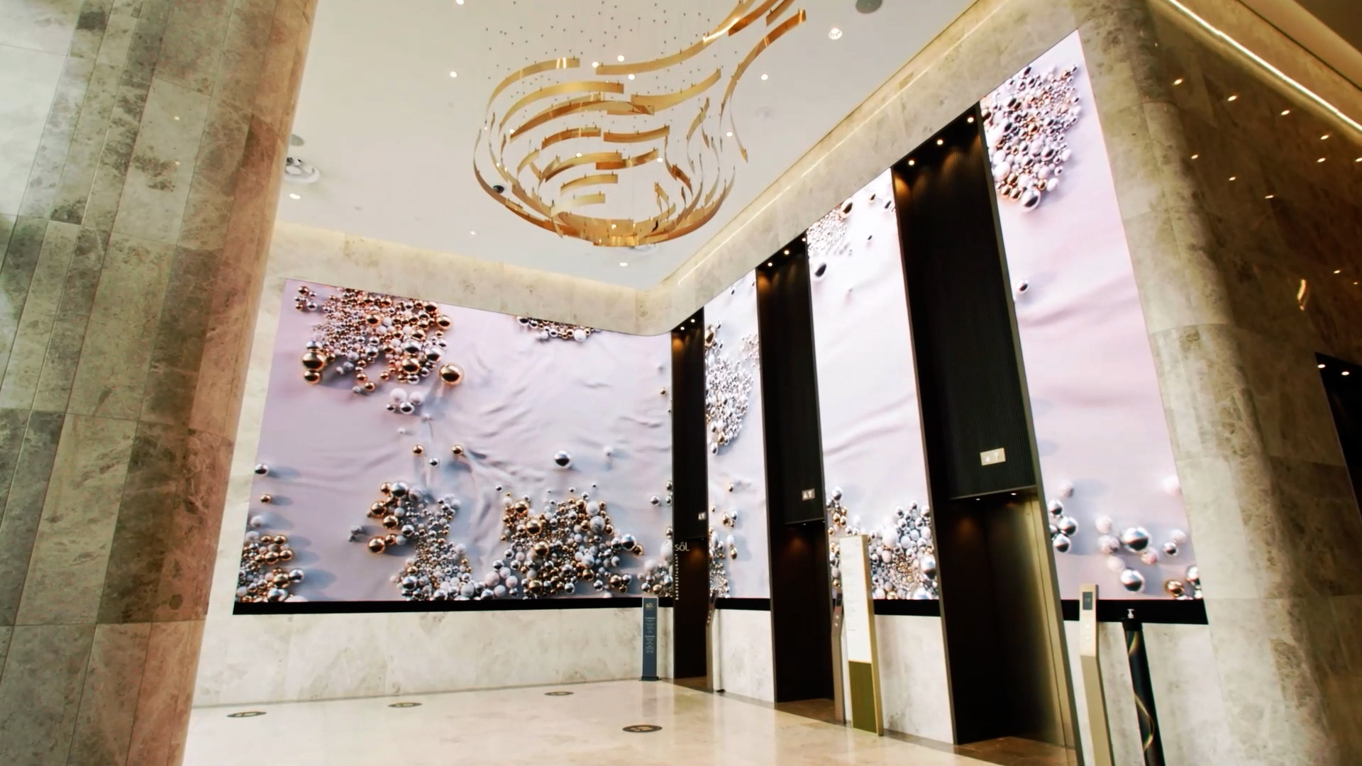 SkyCity Adelaide Foyer / 2.6mm Display