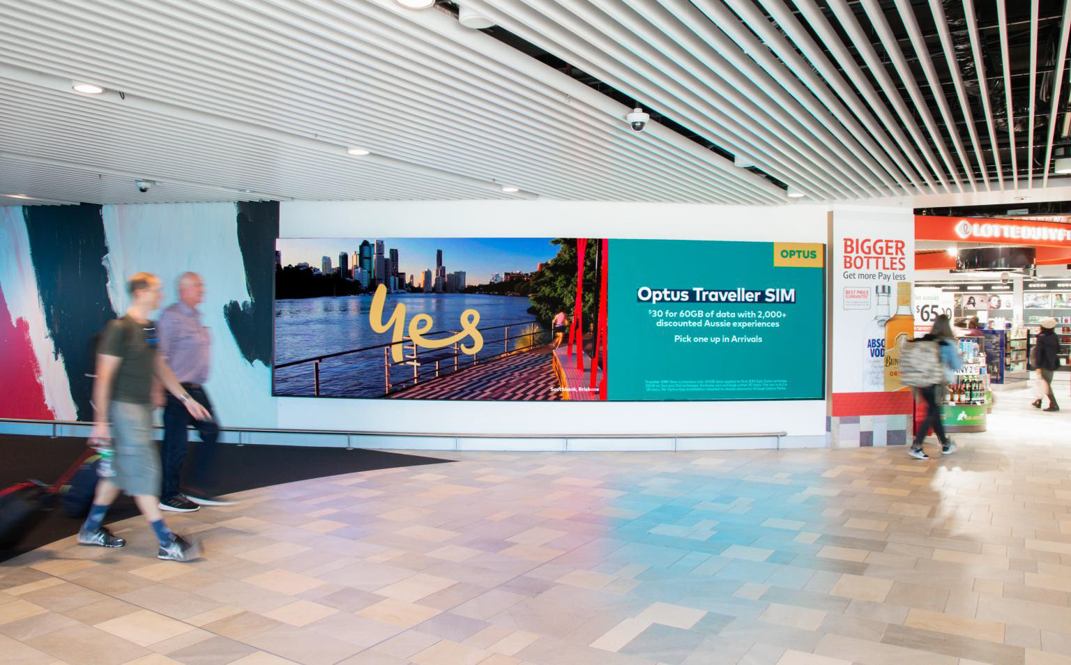 oOh! Brisbane Airport / 2.5mm, 3.9mW x 1.095mH