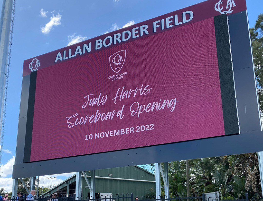 Allan Border Field / 10mm, 9.92mW x 4.96mH