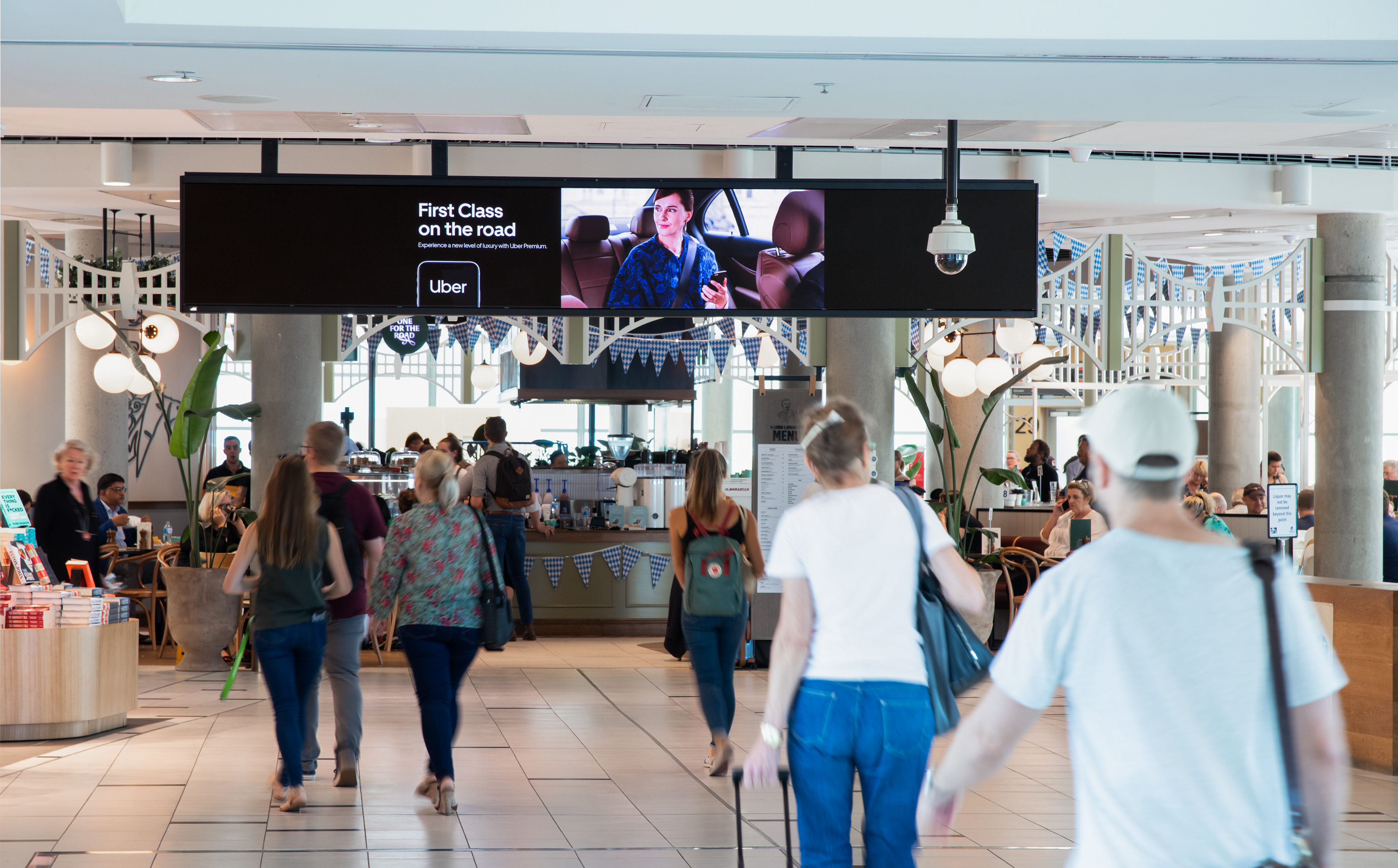 oOh! Brisbane Airport / 1.6mm, 5.2mW x 0.73mH
