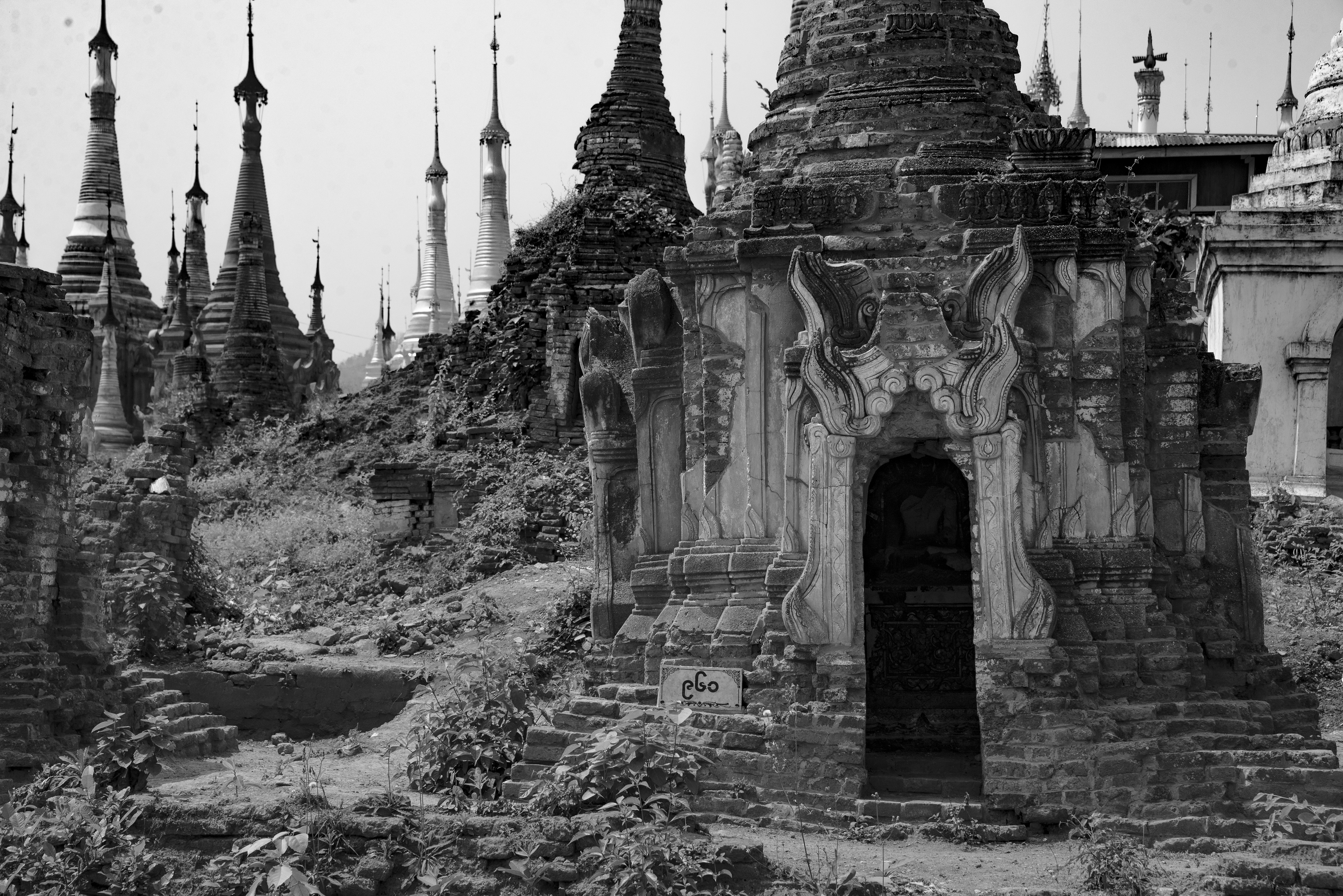 Small Temple and Pagodas, Inle Lake