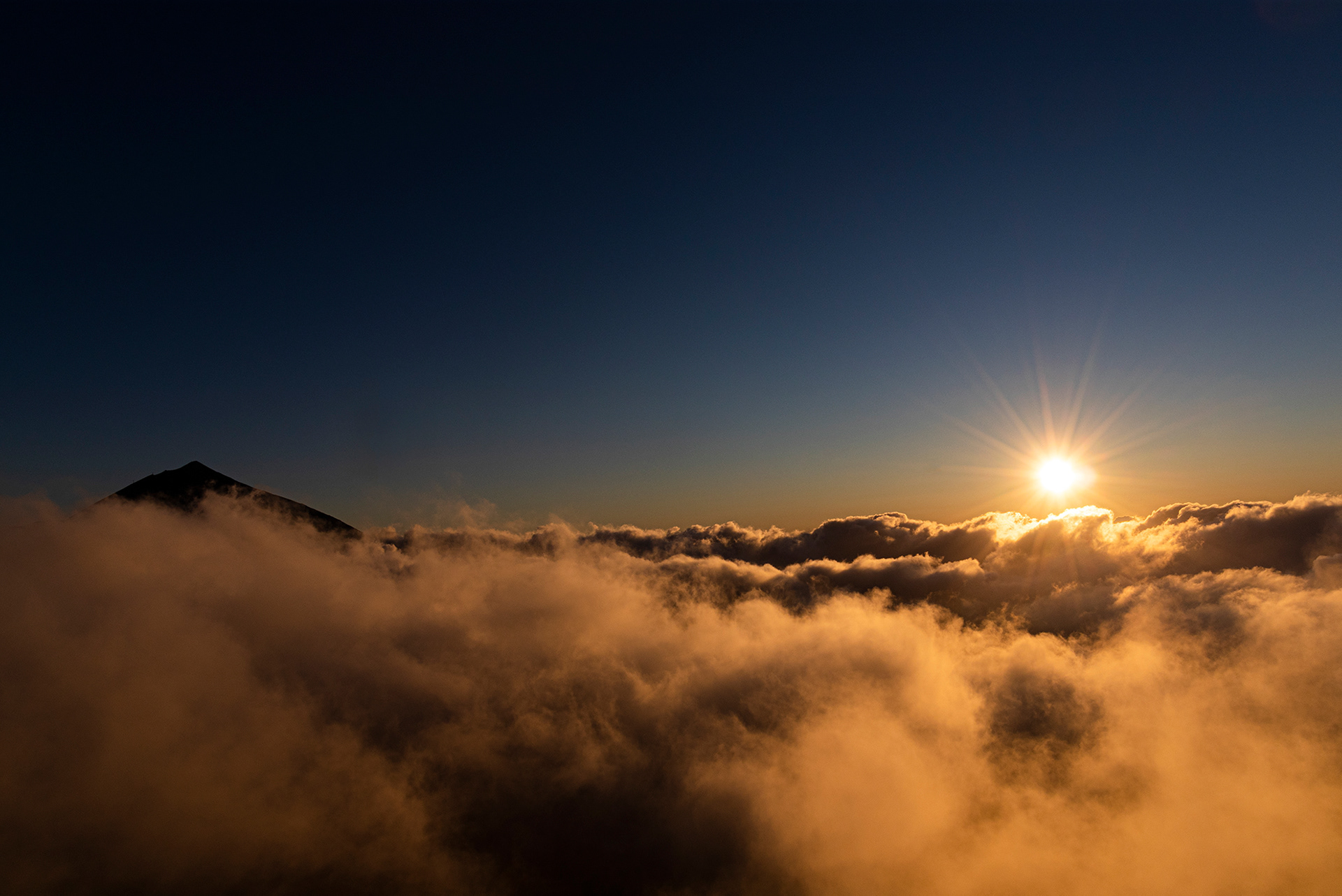 ¿Qué hay más allá de las nubes? ¿Dónde se esconde el sol cuando no lo vemos?