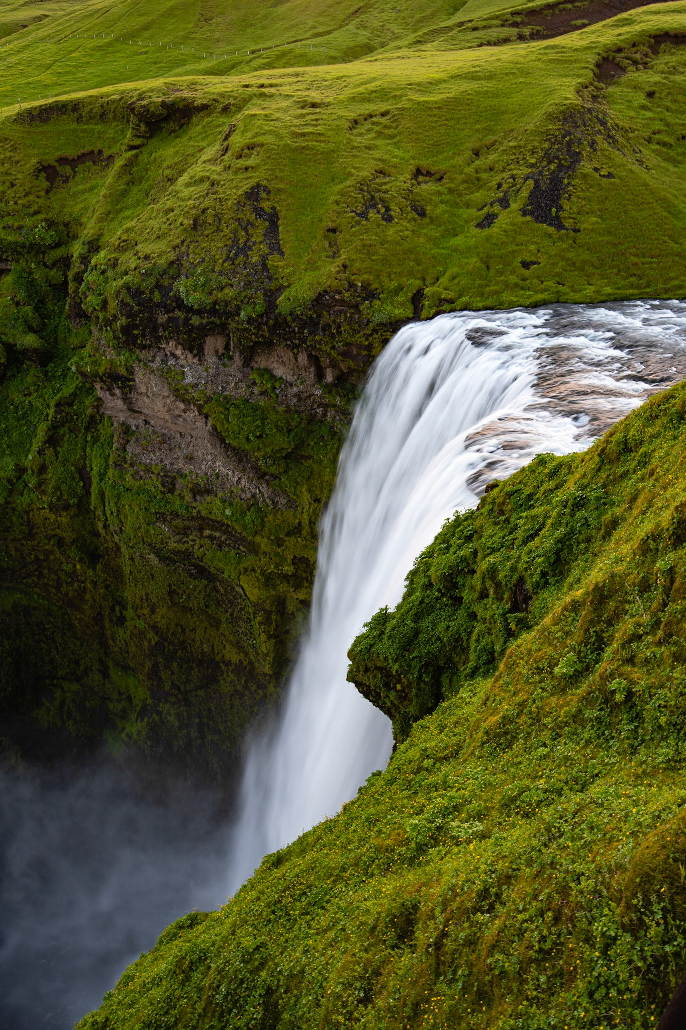 A1090 - Falling Water, Skogafoss, Iceland, 2018