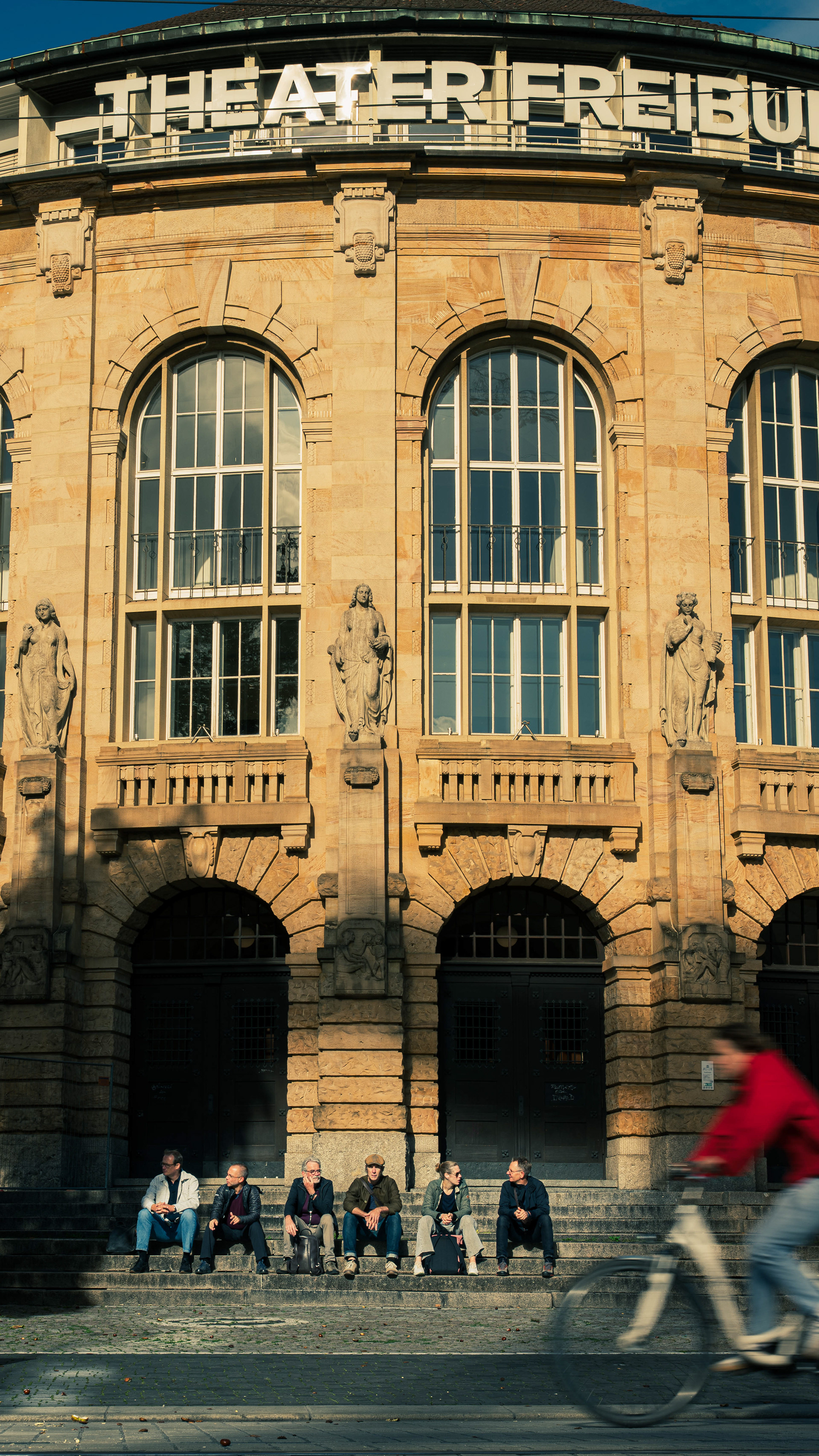 (c) Crédits Ju Walspeck | instant(s)