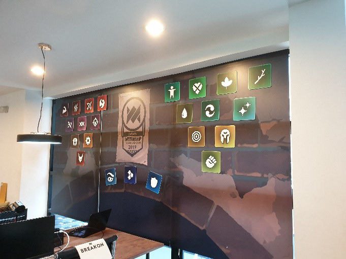 Wallpaper in competition room