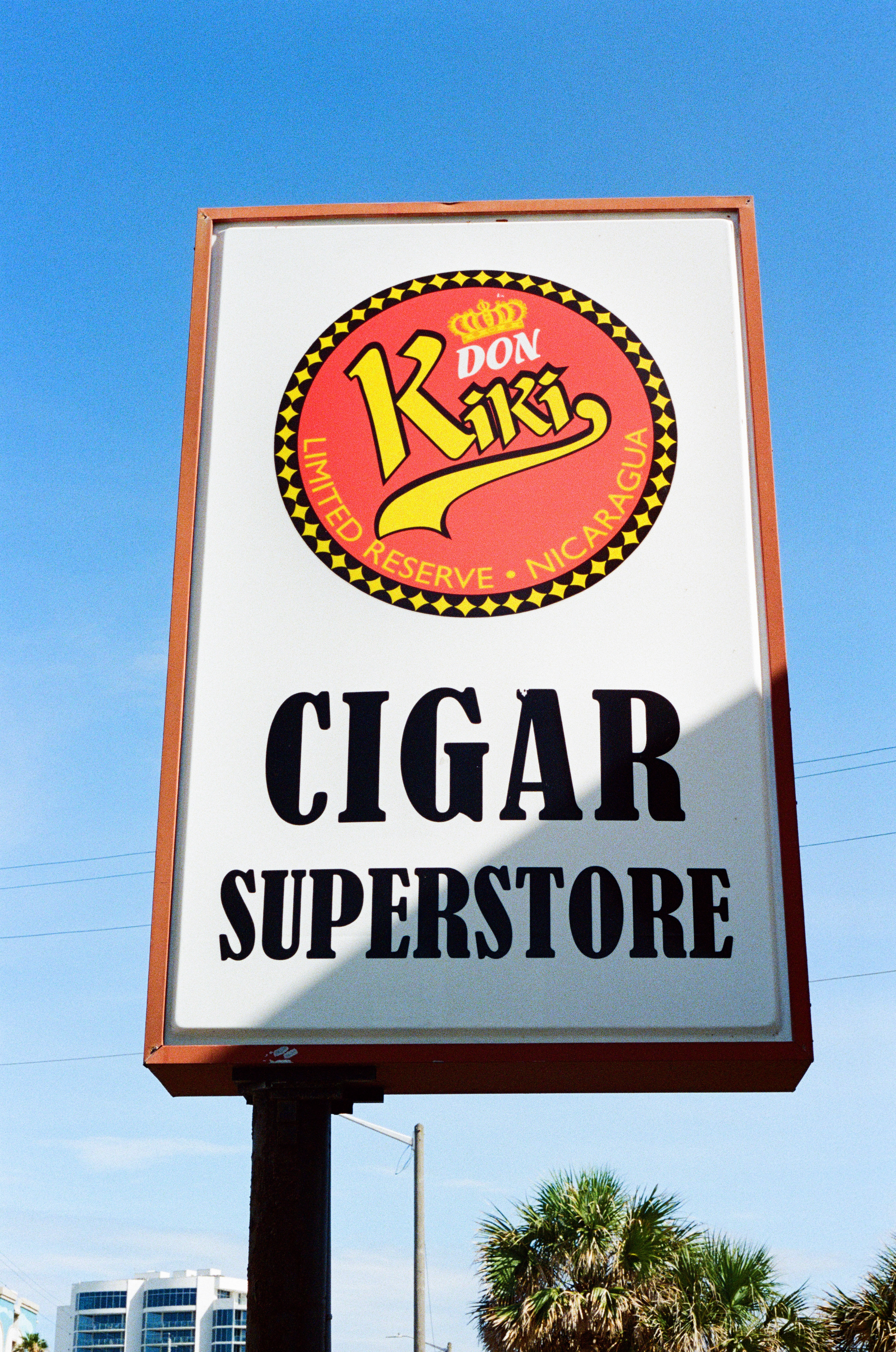 Don Kiki Cigars Surperstore | Daytone Beach, FL | Portra 800