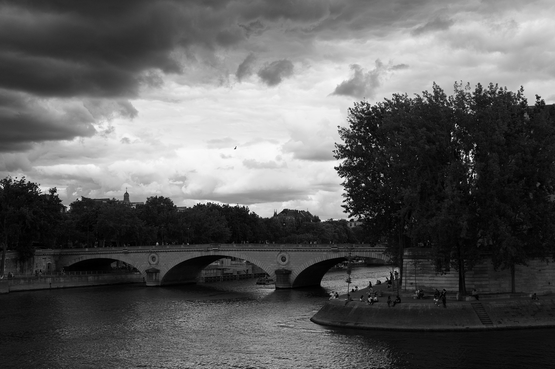 « Le ciel tient »