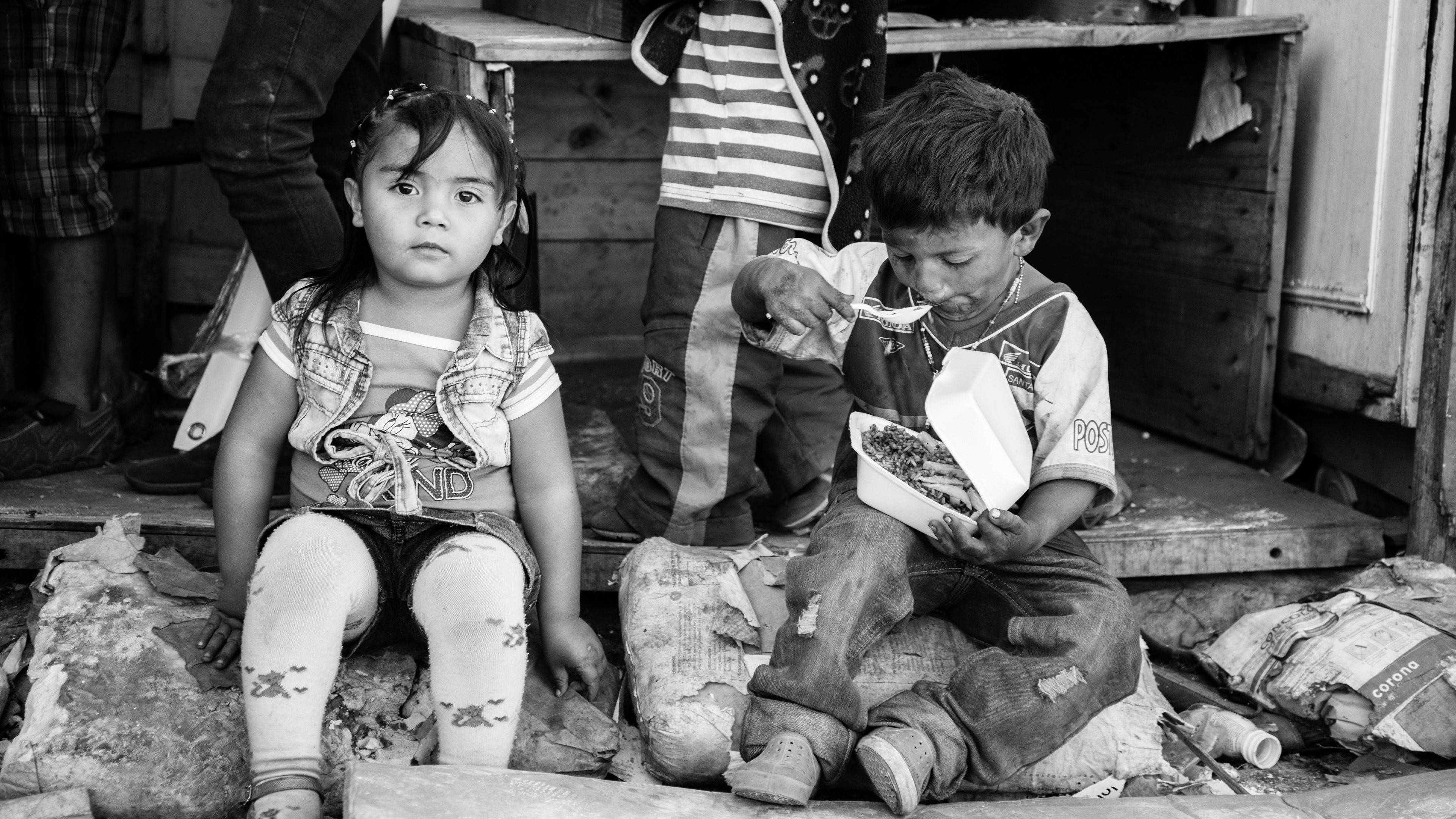 LOCALIDAD DE KENNEDY - BOGOTÁ, COLOMBIA (fotografia seleccionada para hacer parte de una exposición itinerante sobre el art 25 de la declaración universal de los derechos humanos por parte de la FIHRM-LA (Federación Internacional de Museos de Derechos Humanos))