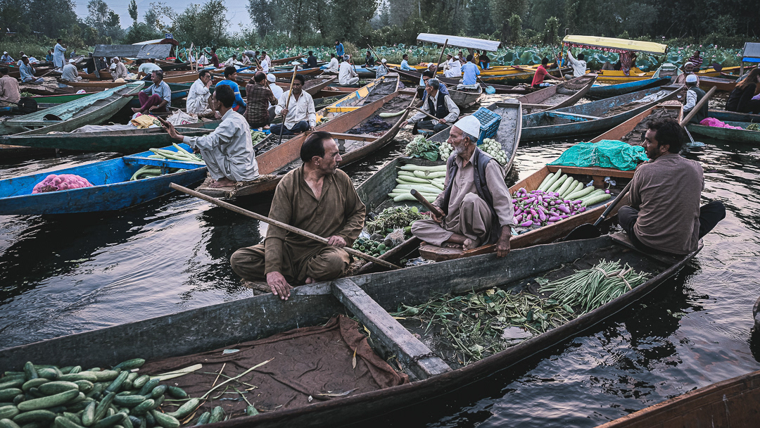 Veg market Lake Dal Kashmir