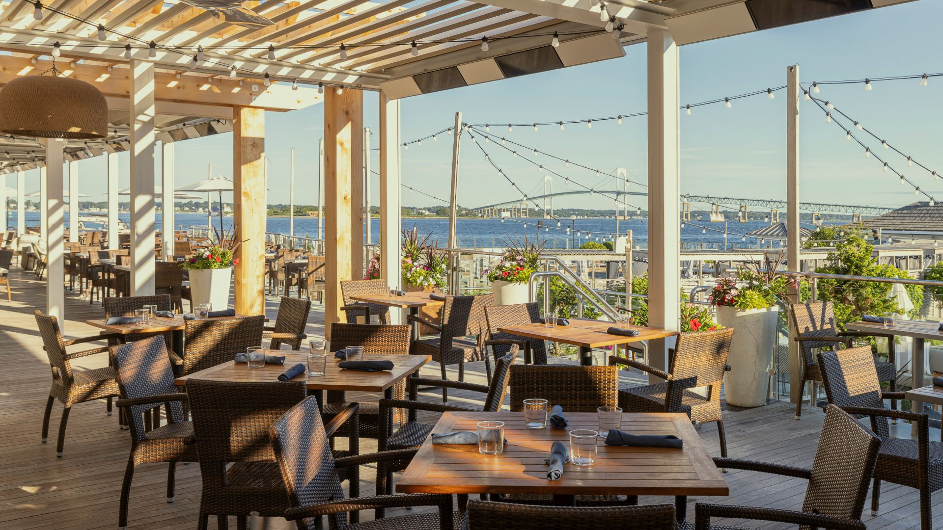 Outdoor F&B