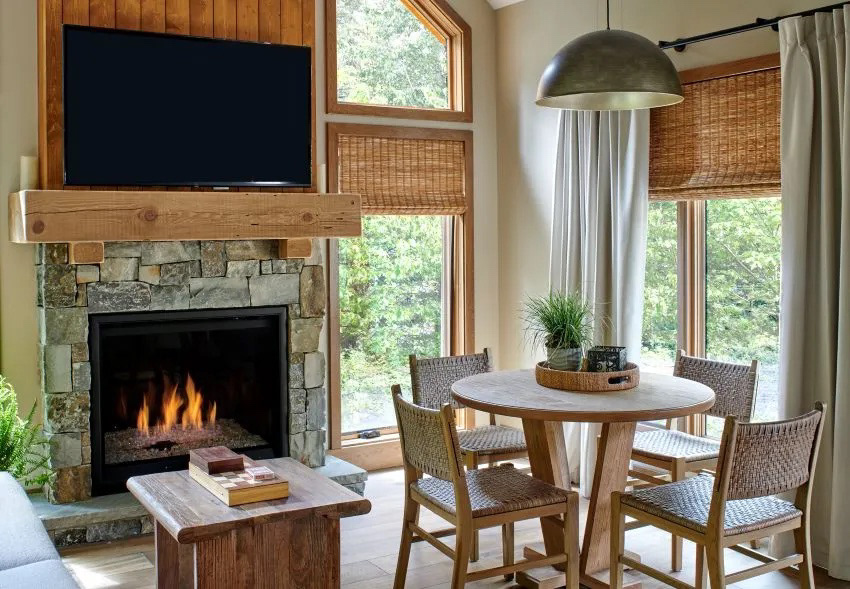Cabin Dining