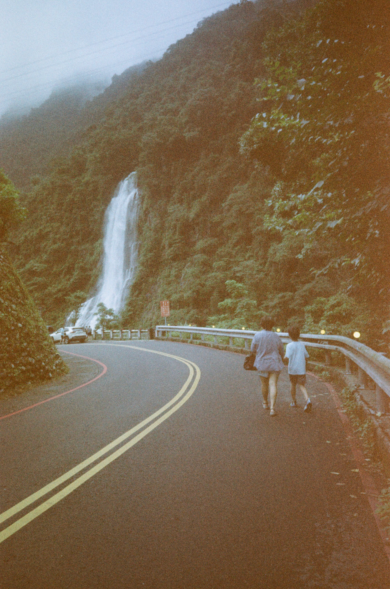 Some C-41 Roll - ISO 400 - 135 | Scanned by Nice Film Club