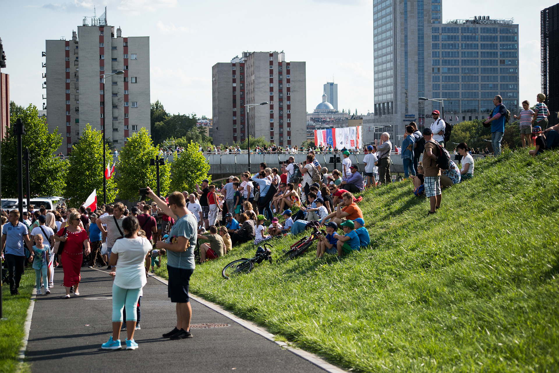 Defilada "Wierni Polsce"