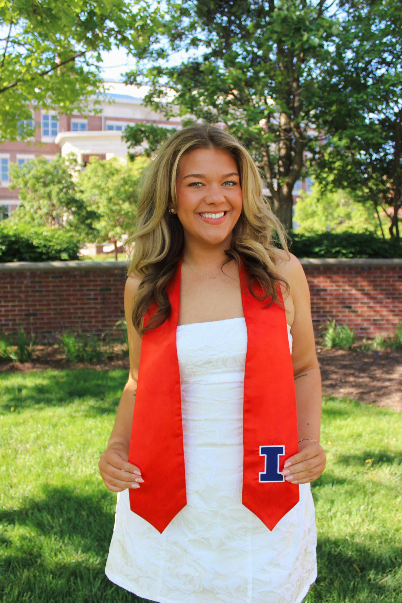 Maddie Wise Graduation Session