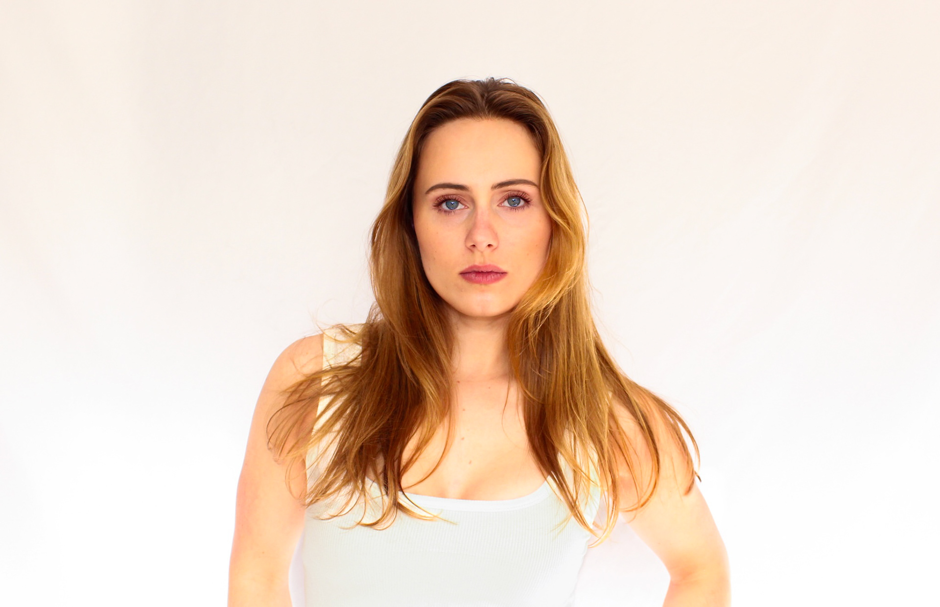 Isabella Victorson - Editorial Photoshoot